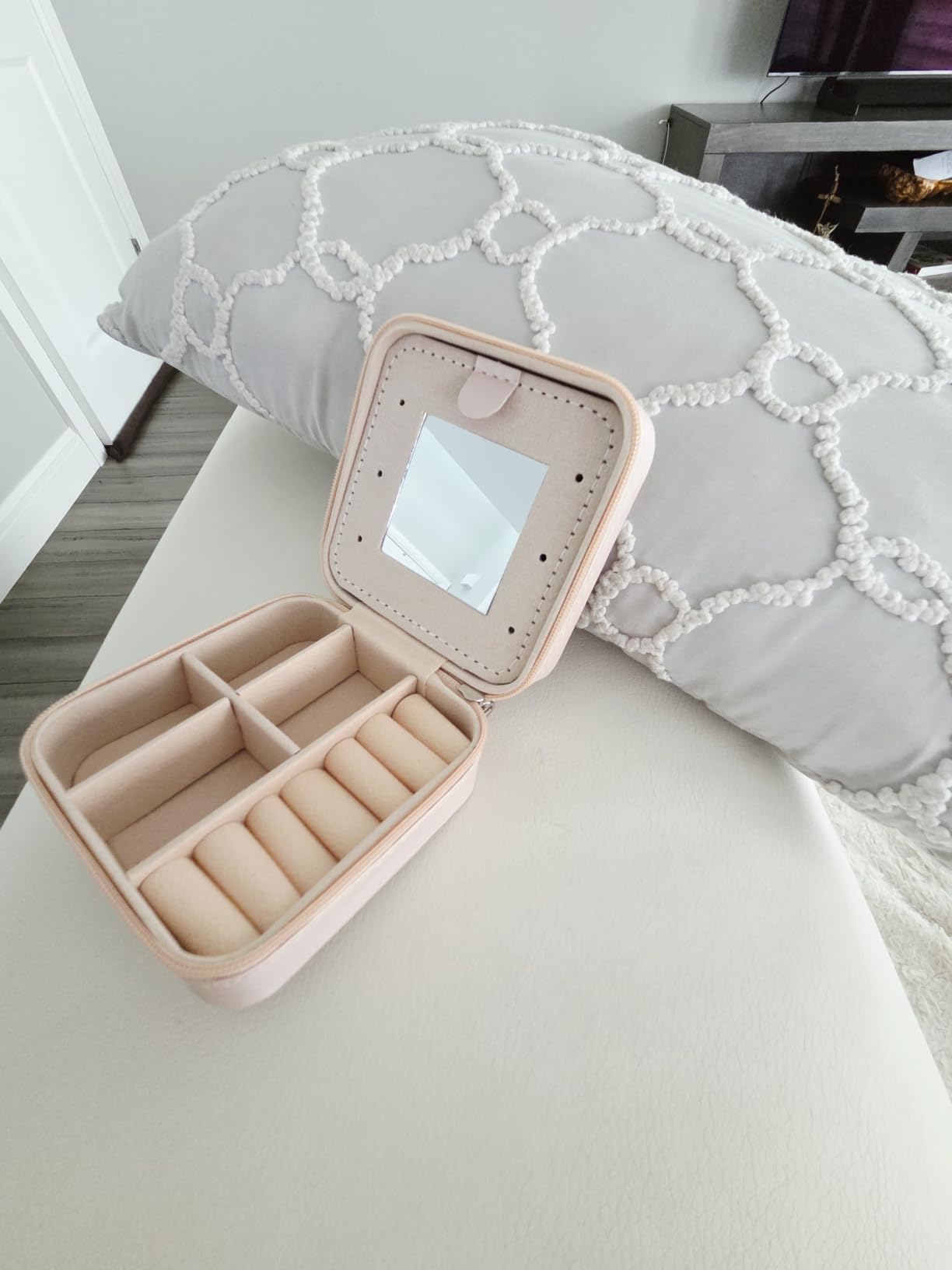 KElofoN Travel jewelry case Travel jewelry box Travel Jewelry Organizer Small box Gift for Girls Women with Mirror(Green) customer photo 2