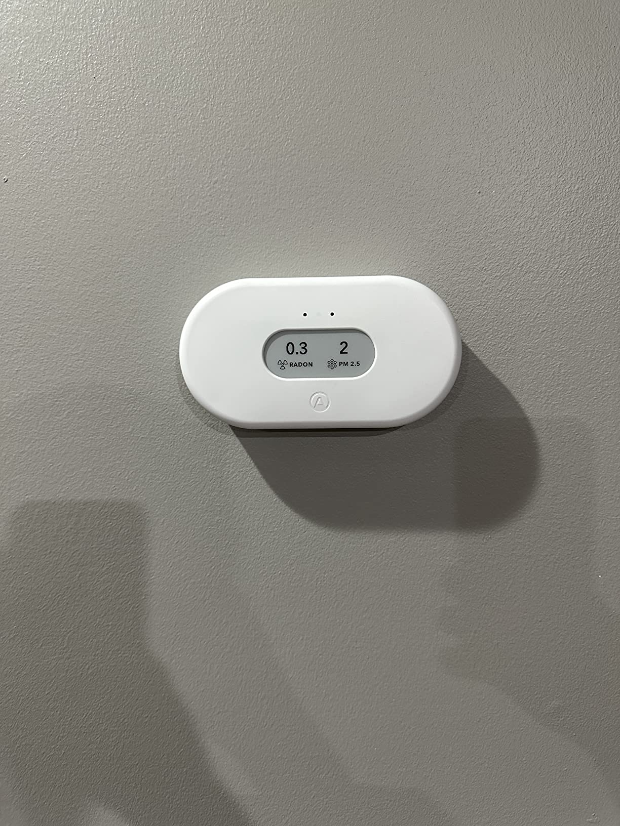 Airthings 2960 View Plus - Battery Powered Radon & Air Quality Monitor (PM, CO2, VOC, Humidity, Temp, Pressure) customer photo 2