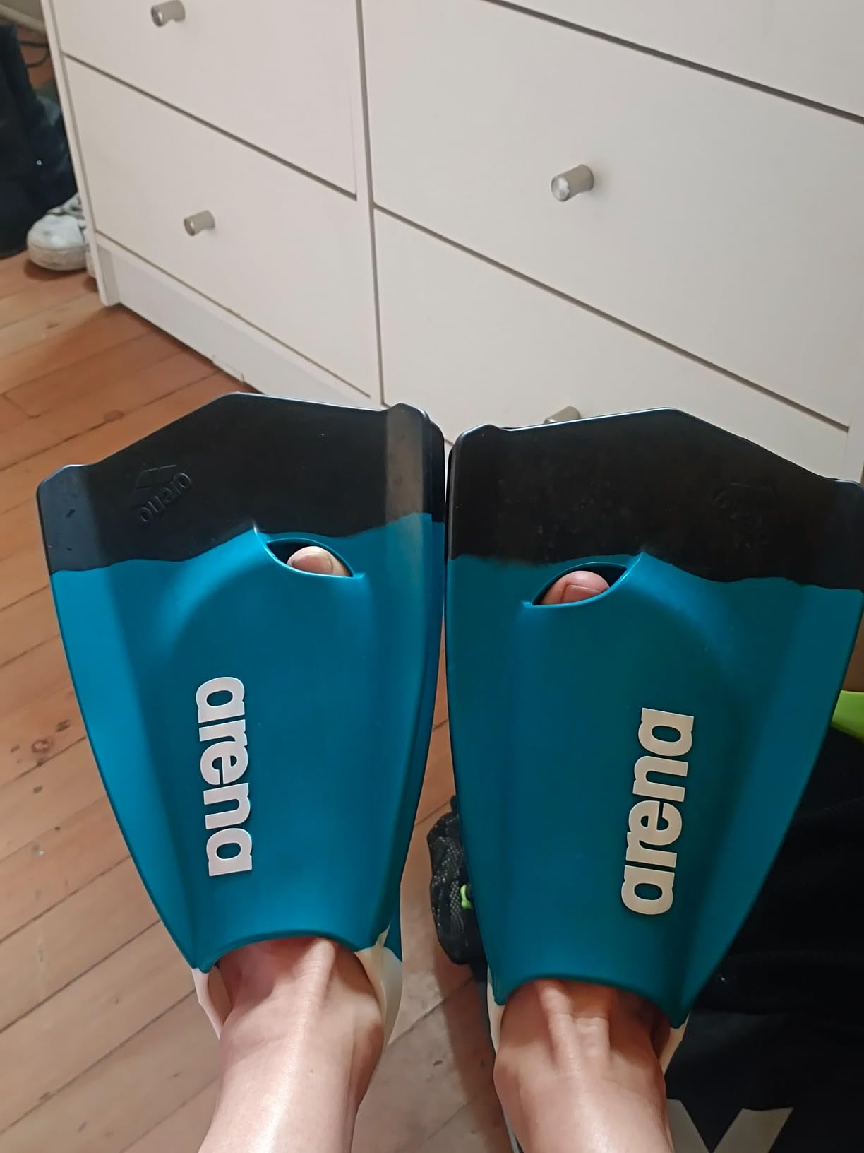 Arena Unisex Adult Powerfin Pro Swim Training Fins Men and Women Silicone Short Blade Flippers Left-Right Custom Design, Sizes 4.5-13.5 customer photo 1