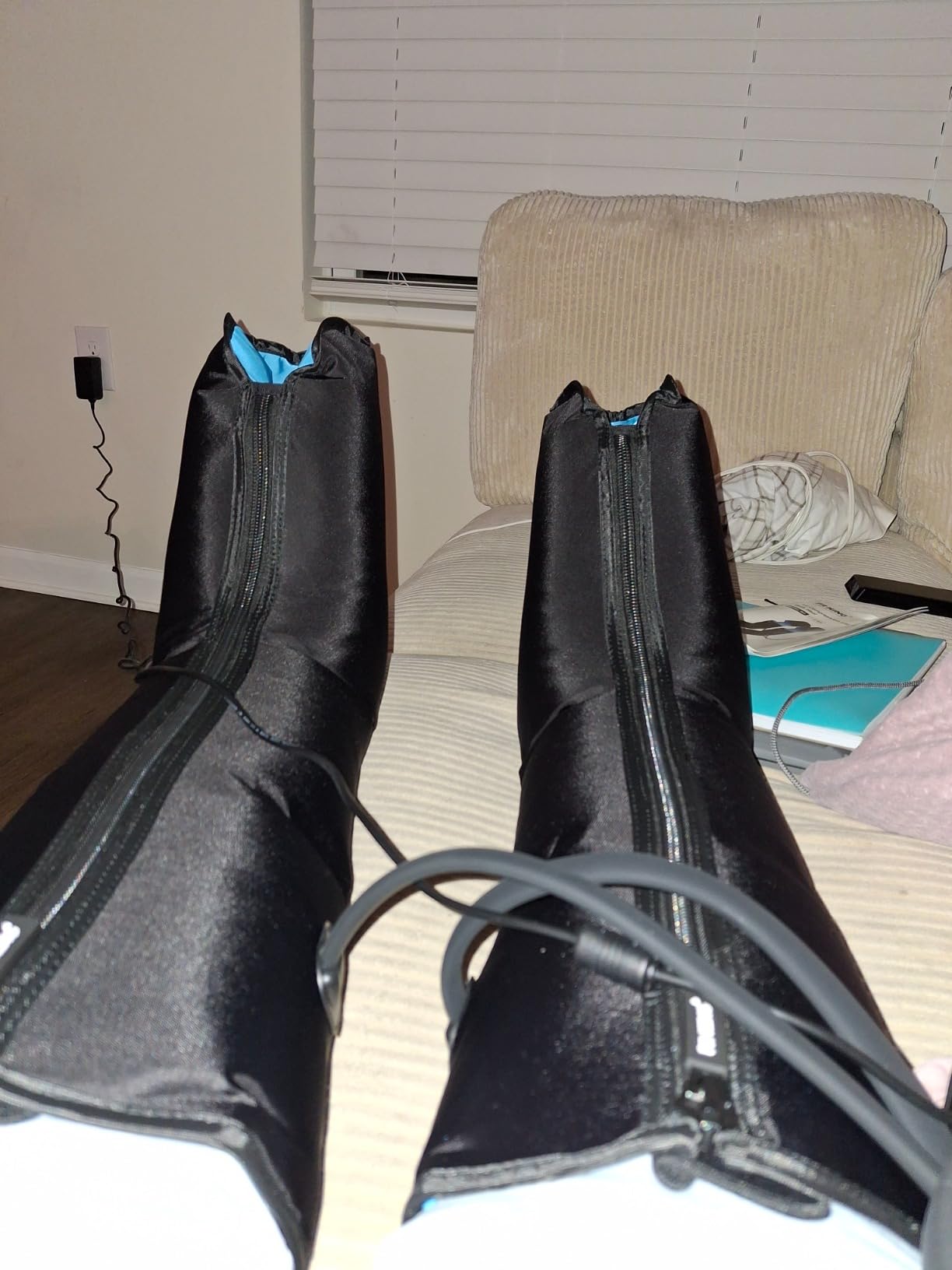 FIT KING Air Compression Leg Massager with Heat and Compression for Circulation and Pain Relief, Full Leg & Foot Massager for Swelling Edema RLS with Pressure Sensor LCD Display for Dad Mom Wife customer photo 2
