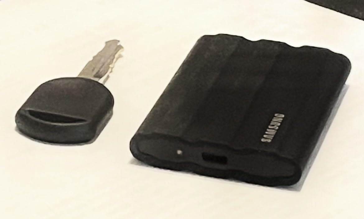 Samsung T7 Shield Portable SSD 1TB, USB 3.2 Gen 2, Up to 1,050 MB/s | Rugged, IP65 Water Resistant, External Solid State Drive for Photographers, Content Creators and Gaming (MU-PE1T0S/AM), Black customer photo 1