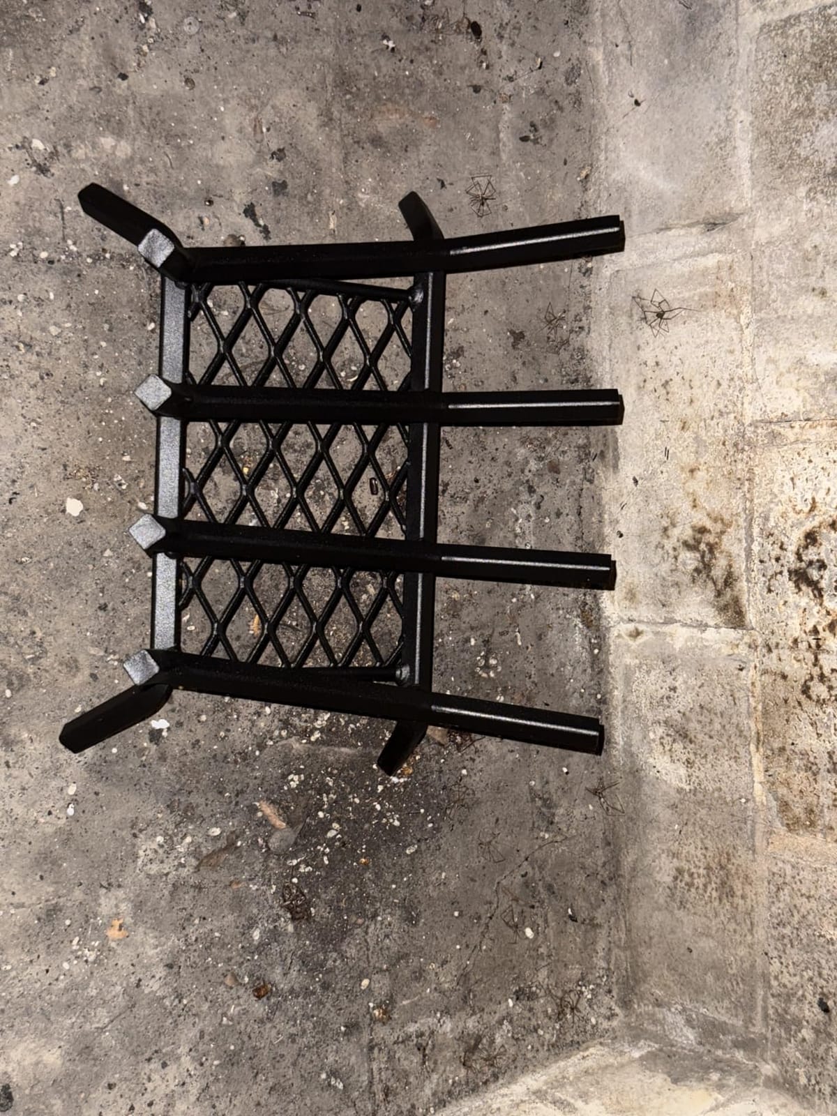 INNO STAGE 21 Inch Fireplace Grate with Ember Retainer | Solid wrought iron structure, fits hearth, wood stove, ideal for home indoor use and backyard camping customer photo 2