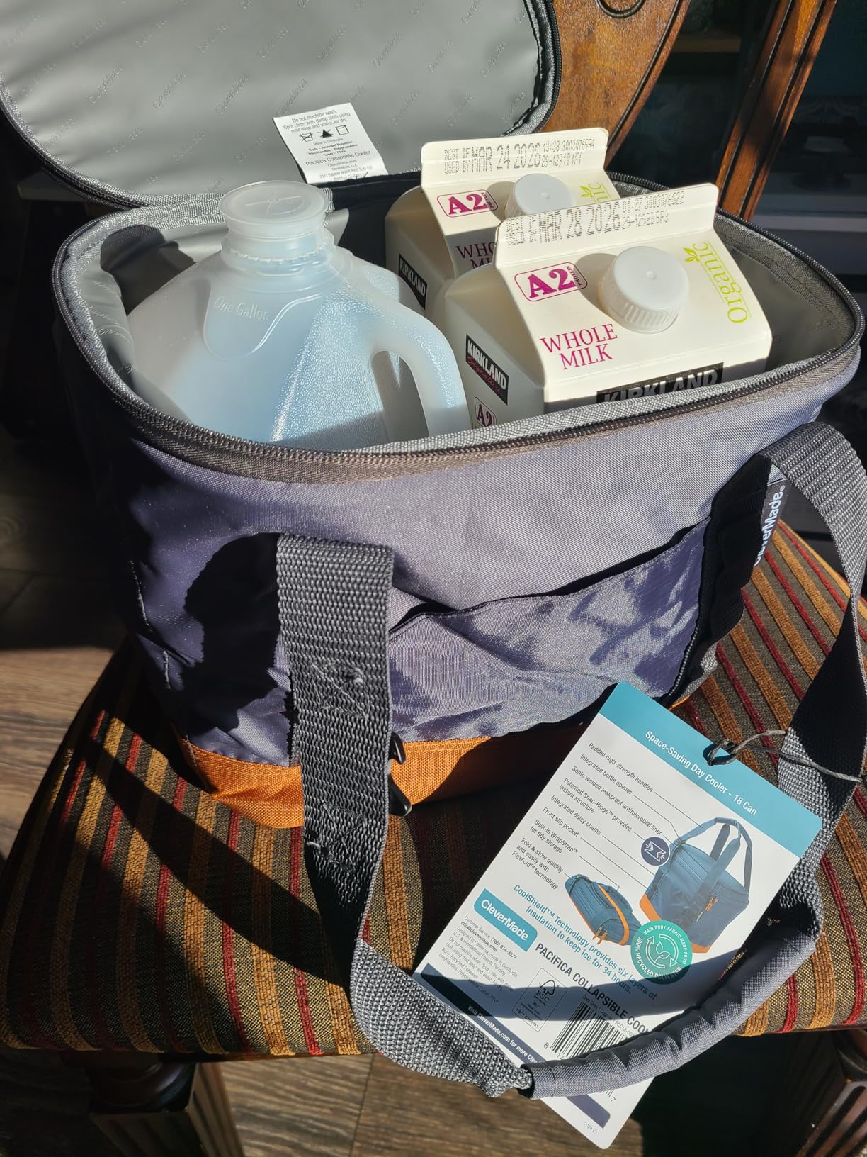 CleverMade Pacifica Collapsible Cooler Bag, Large Travel Cooler, Ocean | Keep Drinks Cold and Pack Light | A Reinforced Base, Storage Pocket, Bottle Opener, and Shoulder Strap Add Outdoor Utility customer photo 1
