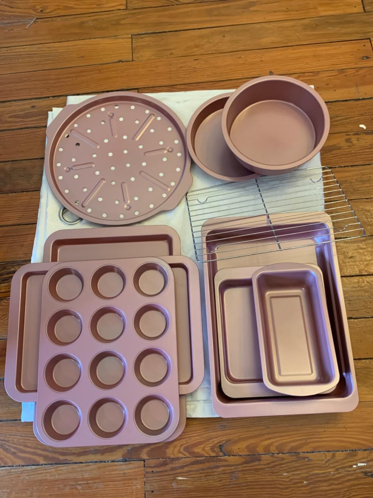 HONGBAKE Bakeware Sets, Baking Pans Set, 12 Pieces Nonstick Oven Pan with 120 Muffin Liners for Kitchen, Wider Grips, Including Rack, Cookie Sheet, Cake, Loaf, Muffin, Pizza Pan - Gray customer photo 1