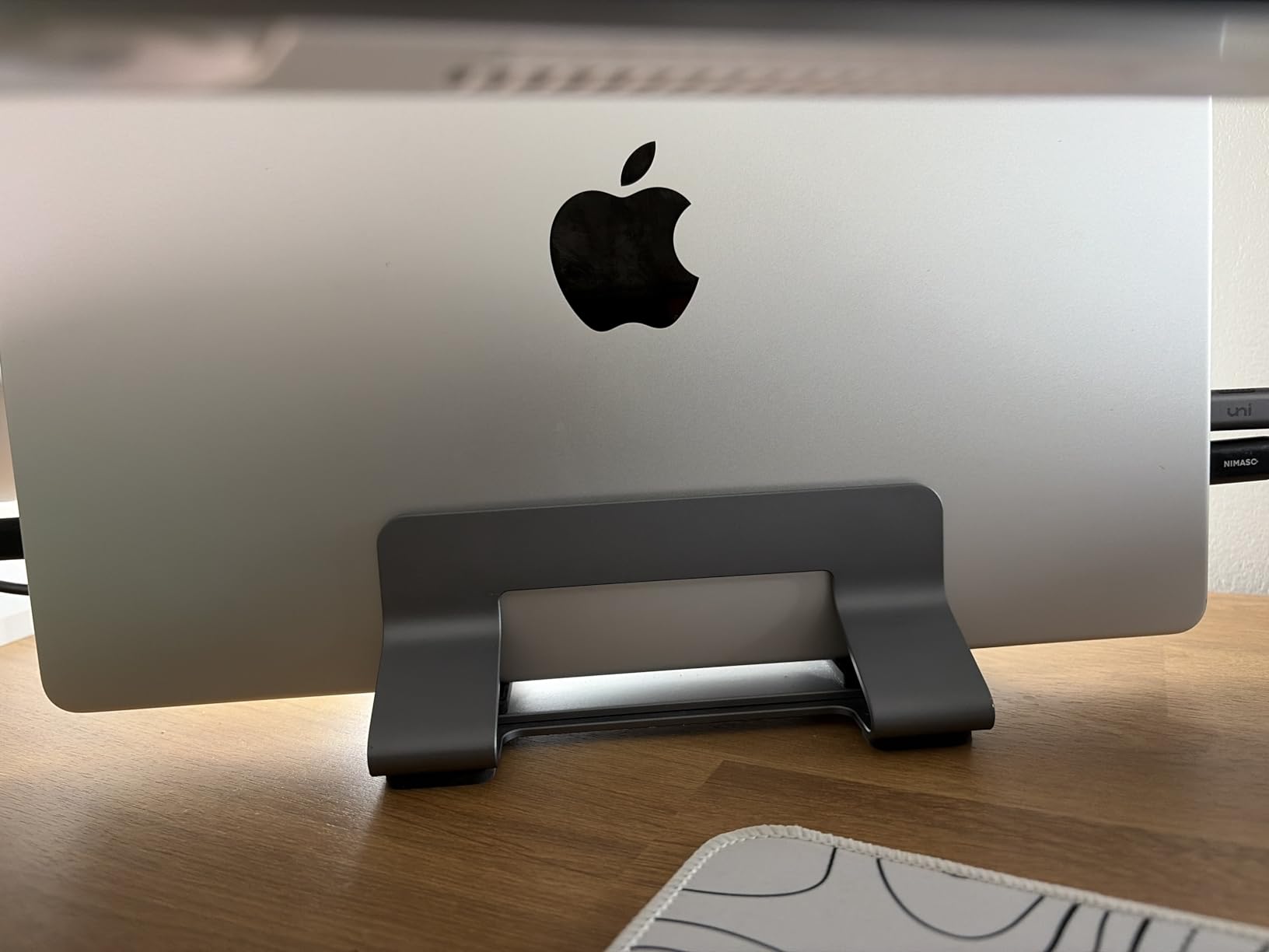 Aluminum Dual Vertical Laptop Stand Dock Holder, Supports 2 Devices, Adjustable Slot Width 15-36mm, Space-Saving Upright Storage for MacBook and Laptops customer photo 1