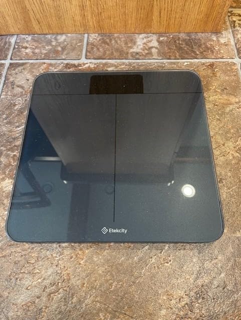 Etekcity Digital Bathroom Scale for Body Weight, Most Accurate to 0.05lb | 400 lbs Capacity, Bright LED Display with Large Clear Numbers, Upgraded Safe Quality for Elderly Home Use customer photo 1
