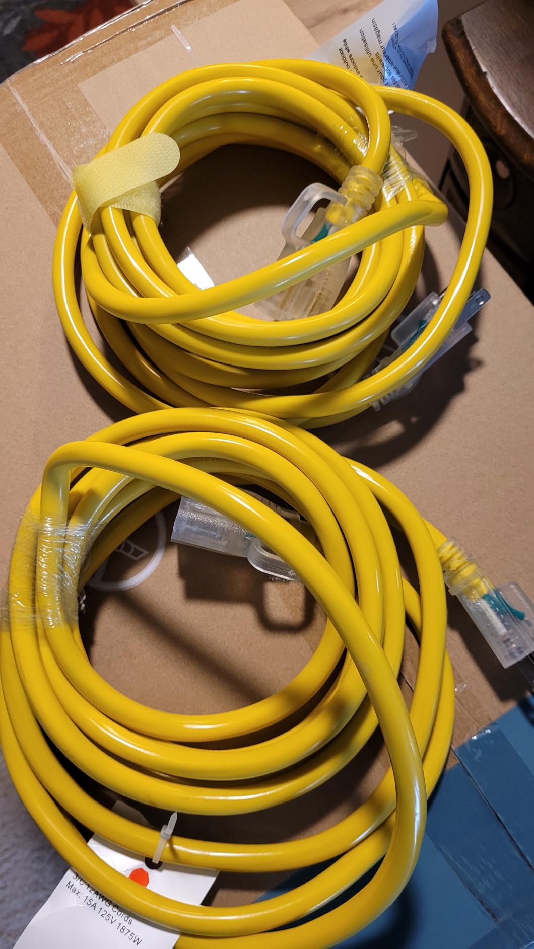 50 ft 12/3 Outdoor Extension Cord Waterproof Heavy Duty with Lighted Indicator End 12 Gauge 3 Prong, Flexible Cold-Resistant Long Power Cord Outside, 15Amp 1875W SJTW Yellow ETL Listed | Waterproof Heavy Duty with Hook, Lighted Indicator End, 50 Foot Flexible Cold-Resistant, 15A 1875W SJTW Yellow, ETL Listed customer photo 2
