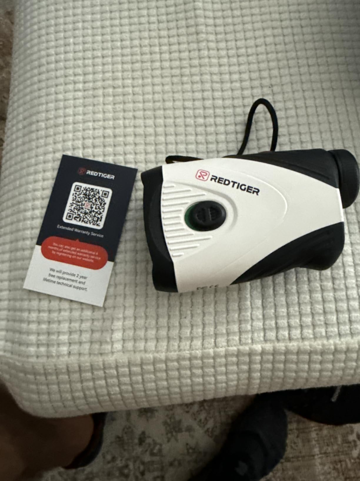 REDTIGER Golf Rangefinder with Slope Switch, 1200 Yards Range Finder Golfing, 7X Magnification, Flag Pole Locking Vibration, Rechargeable Range Finders with Magnet Stripe, GolfVue Series 1 customer photo 2