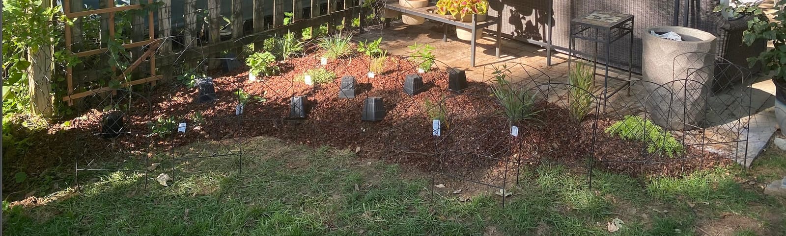 Garden Elements 100% Natural Cocoa Bean Shell Mulch for Gardens, Flower Beds, Potted Plants, and Mulching, 2 cu ft customer photo 1