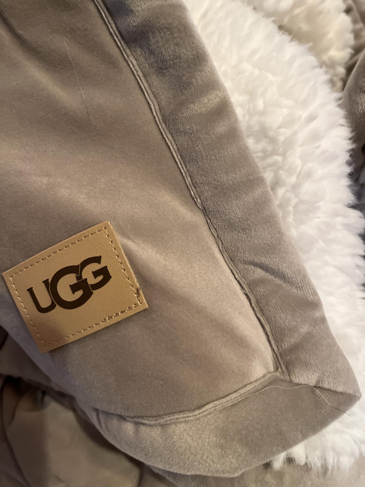 UGG Bliss Throw Blanket Plush Soft Fleece Fluffy Blankets for Bed or Couch Oversized Warm Reversible Machine Washable Medium Weight Home Decor Giftable Throw, 50-inch x 70-inch, Charcoal Grey customer photo 2