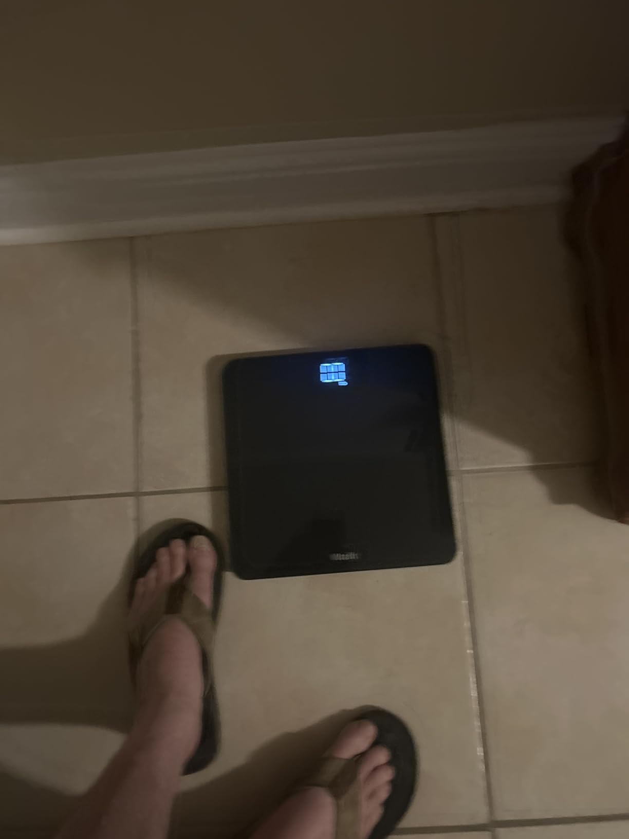 Vitafit Bathroom Scale for Body Weight Accuracy 0.1lb, Weight Scale 400lb | Professional Factory Since 2001 Digital Weighing Scales for Weight, Step On and 3xAAA Included, LED, Spray Silver Black customer photo 1