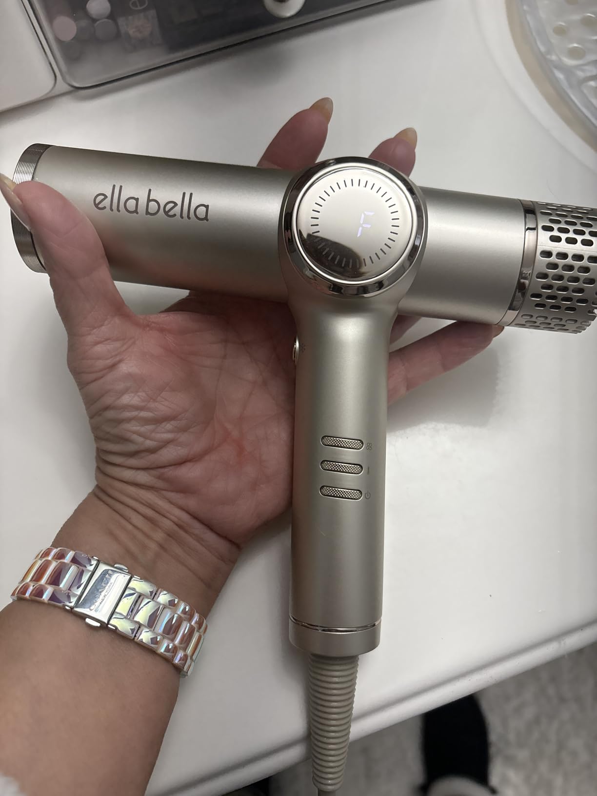 ELLA BELLA Ionic Hair Dryer with Diffuser - Negative Ion Blow Dryer, Quiet | Professional-Grade Blow Dryer. Intelligent Heat Control & Rapid Drying, Lightweight, Low Noise, All Hair Types customer photo 1