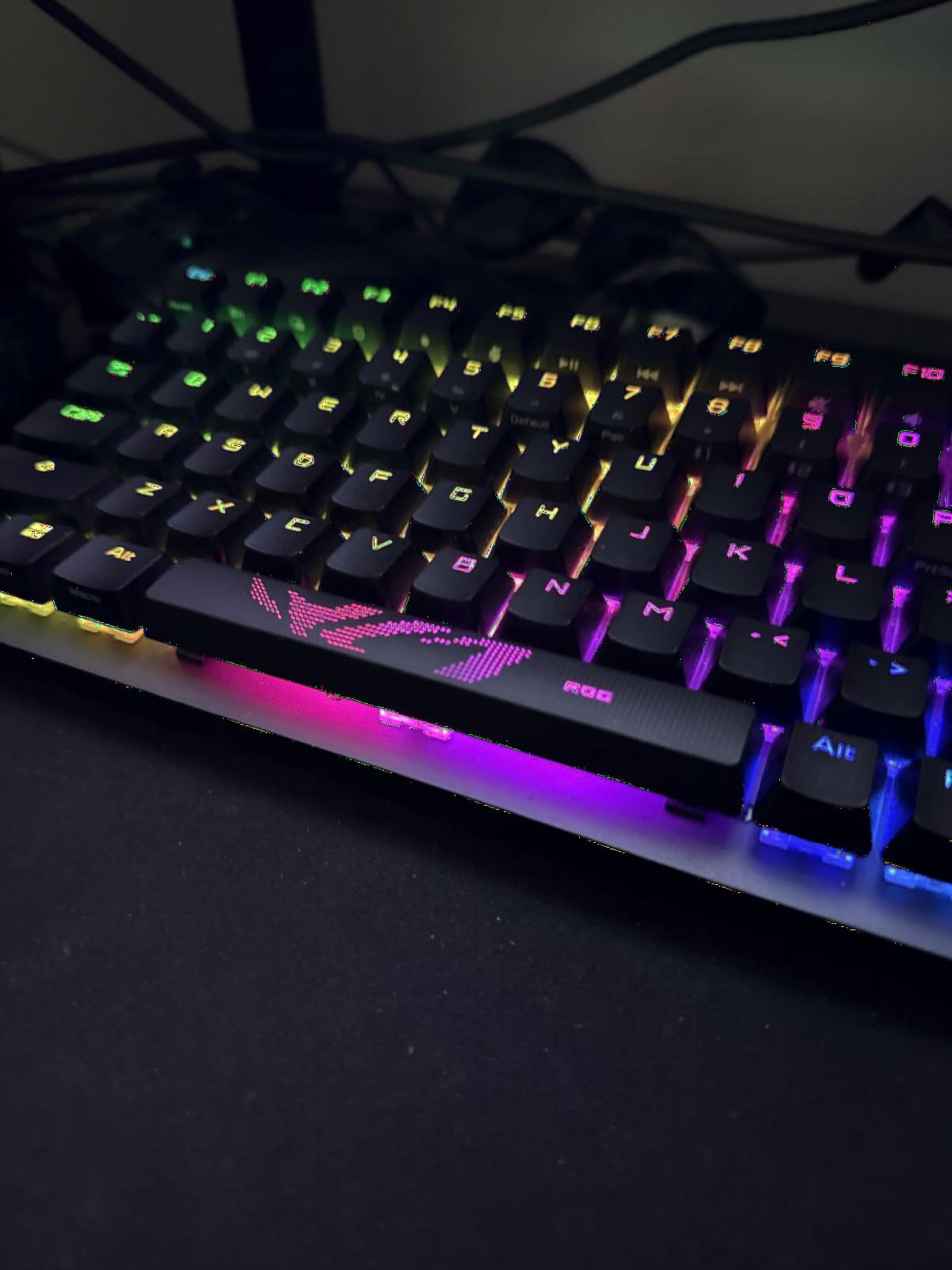 ASUS ROG Strix Scope II 96 Wireless Mechanical Gaming Keyboard – 96% Full-Size, Tri-Mode Connectivity, Hot Swappable Pre-lubed ROG NX Snow Linear Switches, PBT Keycaps, RGB, PC/Mac Support-Black customer photo 1