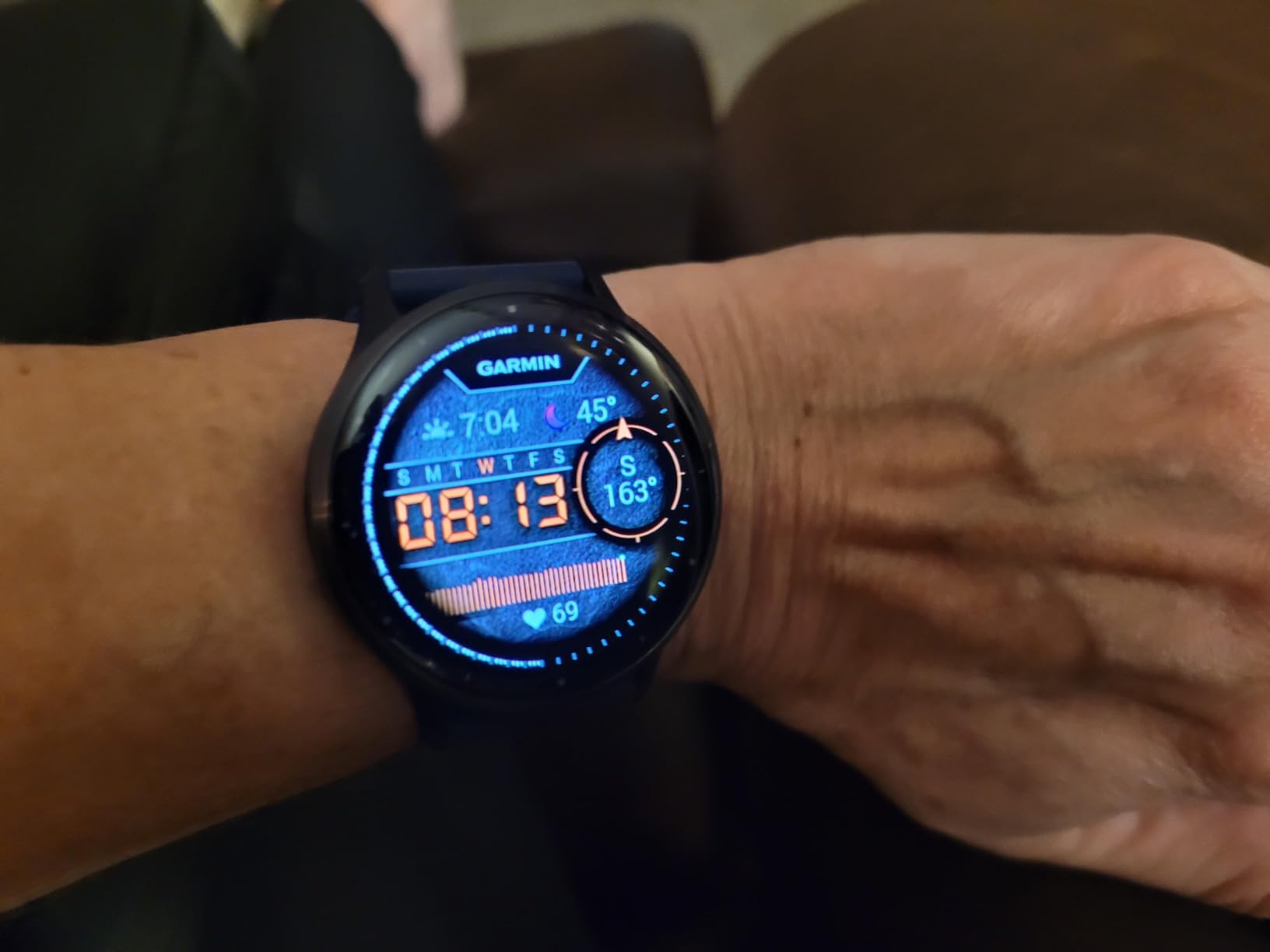 Garmin Venu 3S, Premium Fitness Smartwatch, 41mm, French Gray customer photo 2