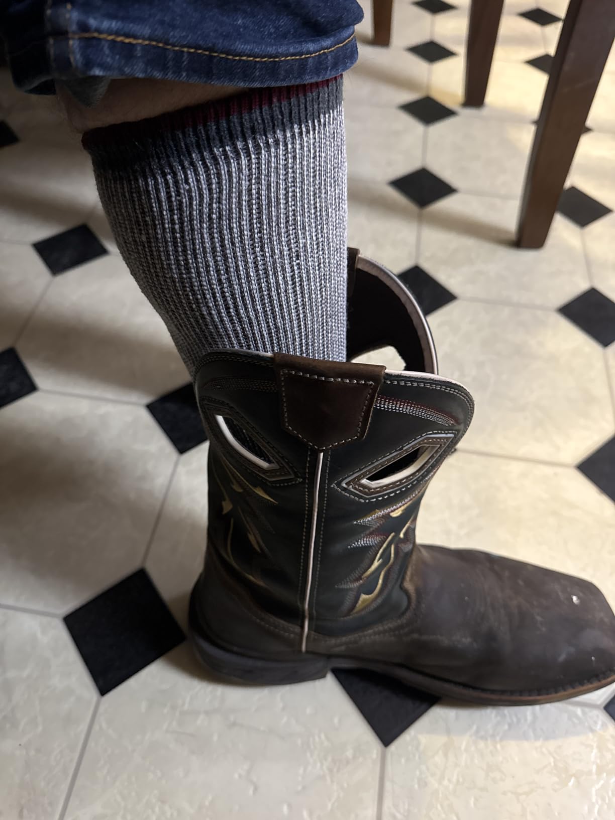 Alvada Mens Merino Wool Crew Socks Thermal and Warm Socks for Winter Work Hiking Running 3 Pairs customer photo 1