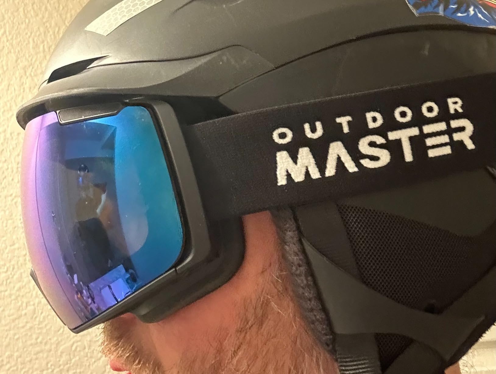 OutdoorMaster Heron Ski Goggles Magnetic 2 Lens Toric Set - Anti-Fog UV400, Frameless, OTG, Helmet-Compatible customer photo 2