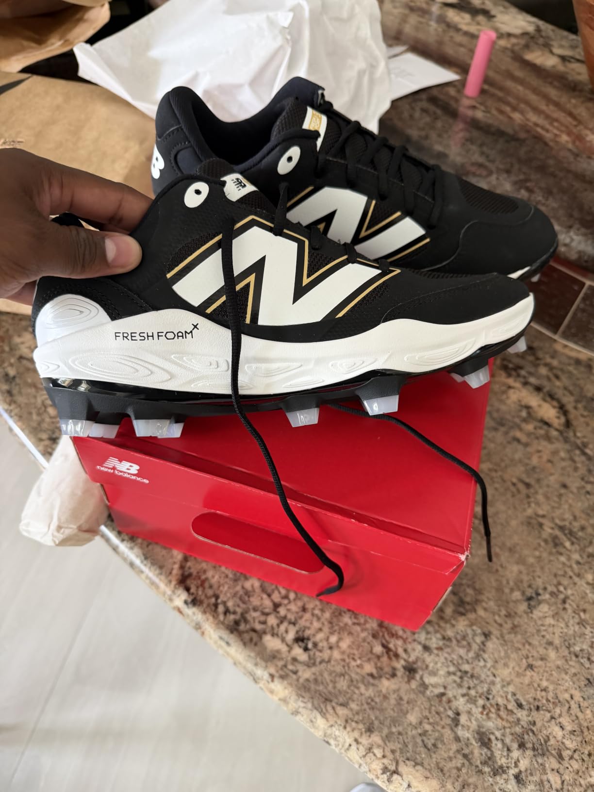 New Balance Men's Fresh Foam 3000 V7 Molded Baseball Shoe customer photo 2