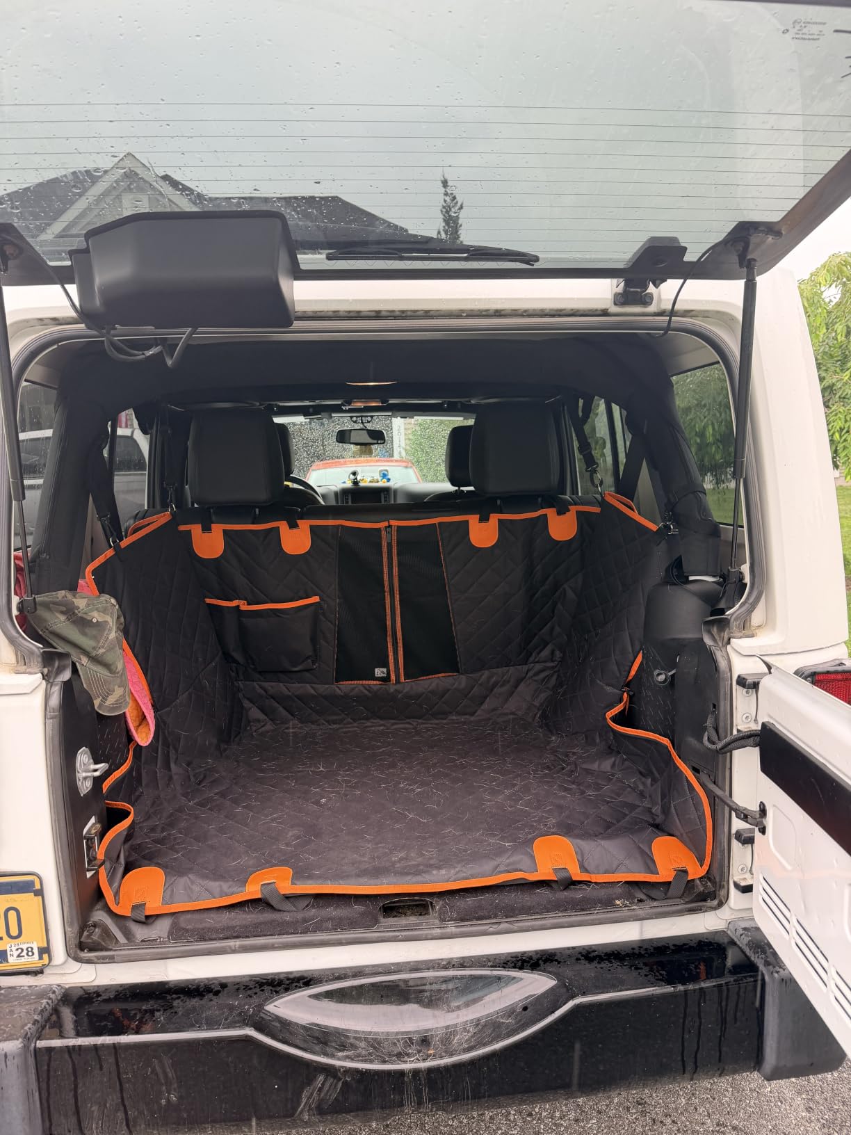 Dog Car Seat Cover, 600D Heavy Duty Car Seat Cover for Dogs Pets, 100% Waterproof Anti-Scratch Nonslip Dog Hammock for Cars, Seat Covers Protector with SeatBelt for Sedan SUV Truck Standard Black customer photo 2