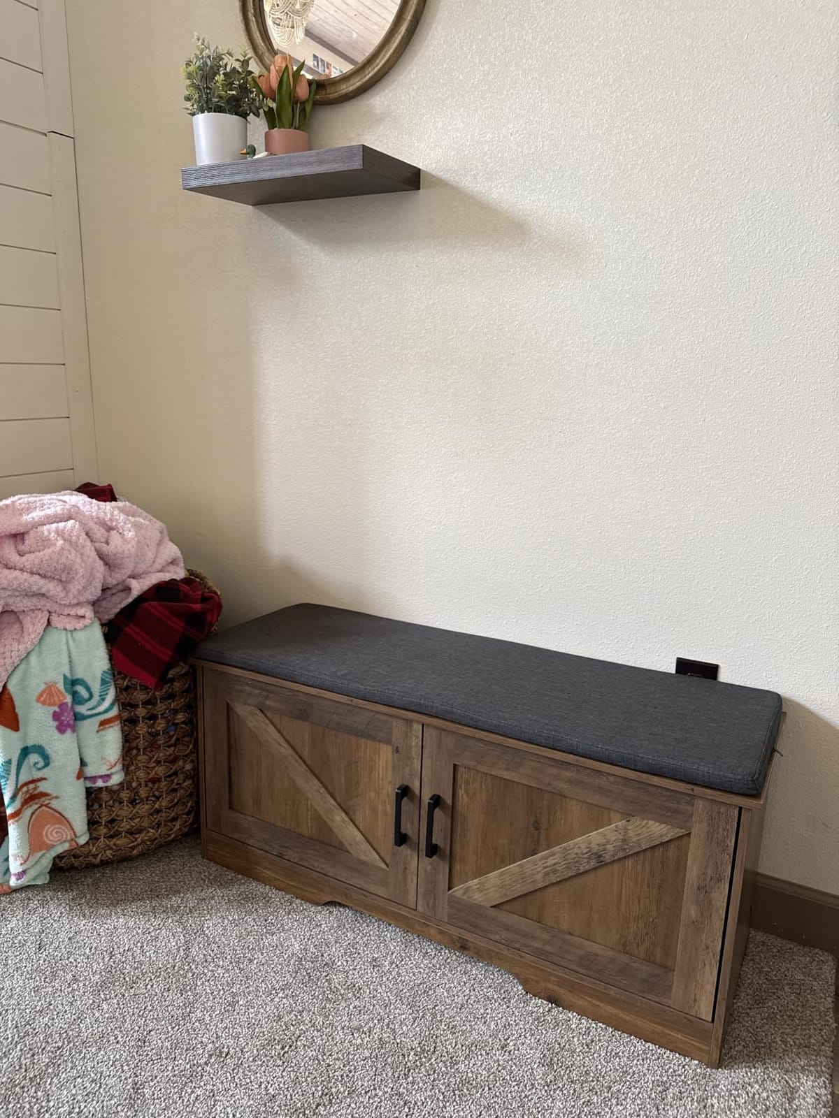 HOMSHO Farmhouse Shoe Storage Bench with 4 Barn Doors & Padded Seat Cushion customer photo 2