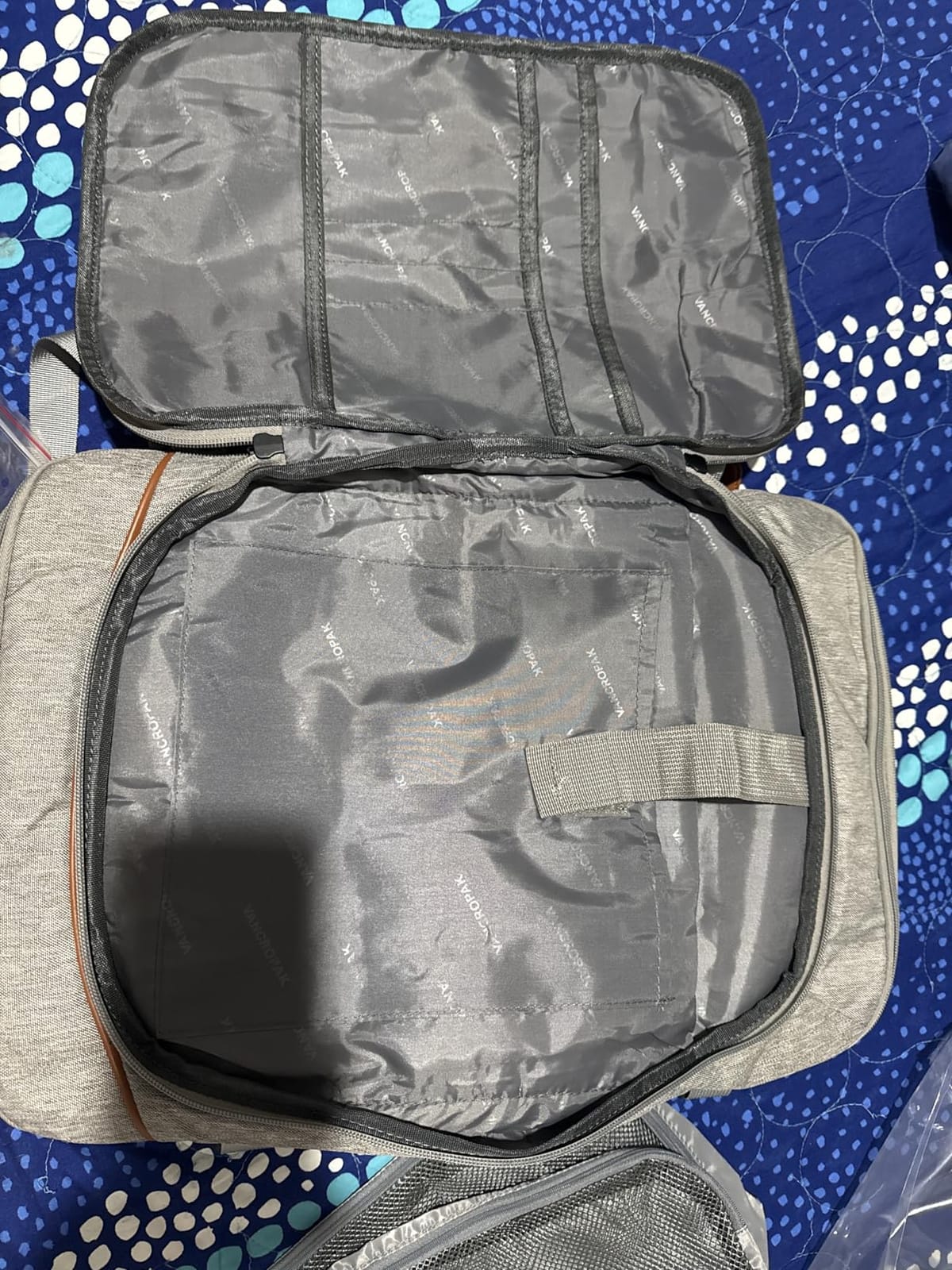 Vancropak Carry On Backpack 40L Flight Approved customer photo 1