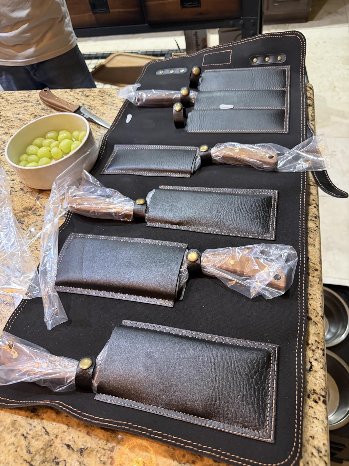 HOSHANHO Butcher Knife Set, Sharp Kitchen Knife Set & Roll Bag Gift for Men | Hand Forged 8PCS Butcher Chef Knife Set with Meat Cleaver Knife & Bone Chopper Knives & Fillet Knives for Home, Camping, BBQ customer photo 2