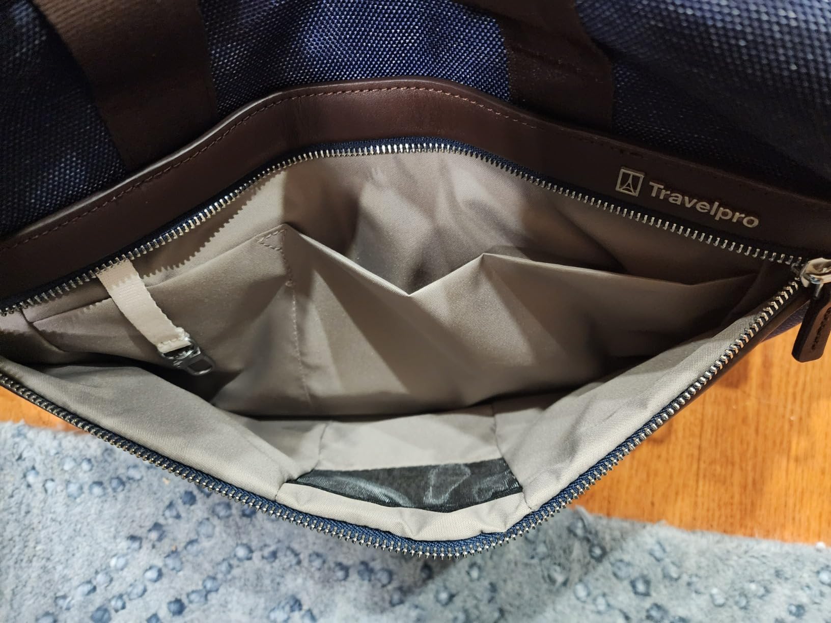 Travelpro Platinum Elite Carry on Soft Travel Underseat Tote Bag, Weekender, Overnight, Men and Women, 16.5 Inch customer photo 1