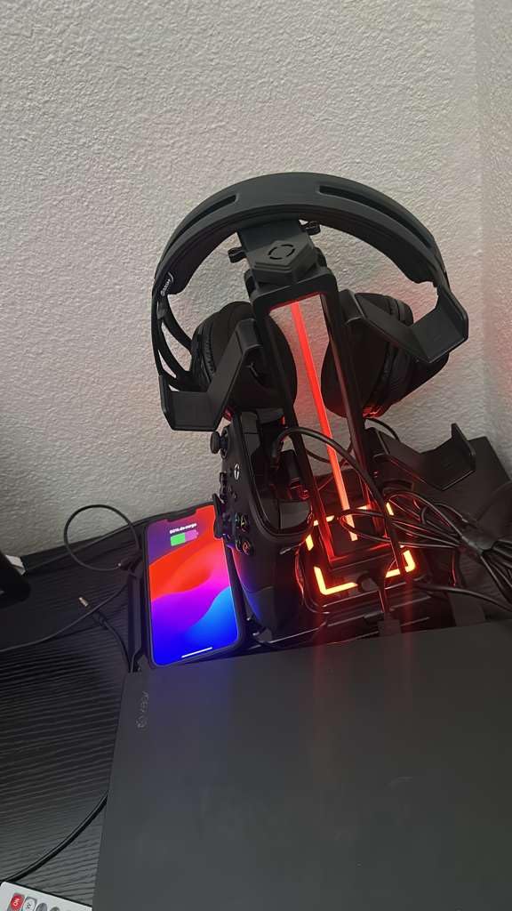 KDD Headphone & Controller Stand with Wireless Charging - Rotatable Headset Stand with 9 Light Modes - Controller Holder with 2 USB and Type C Ports customer photo 2
