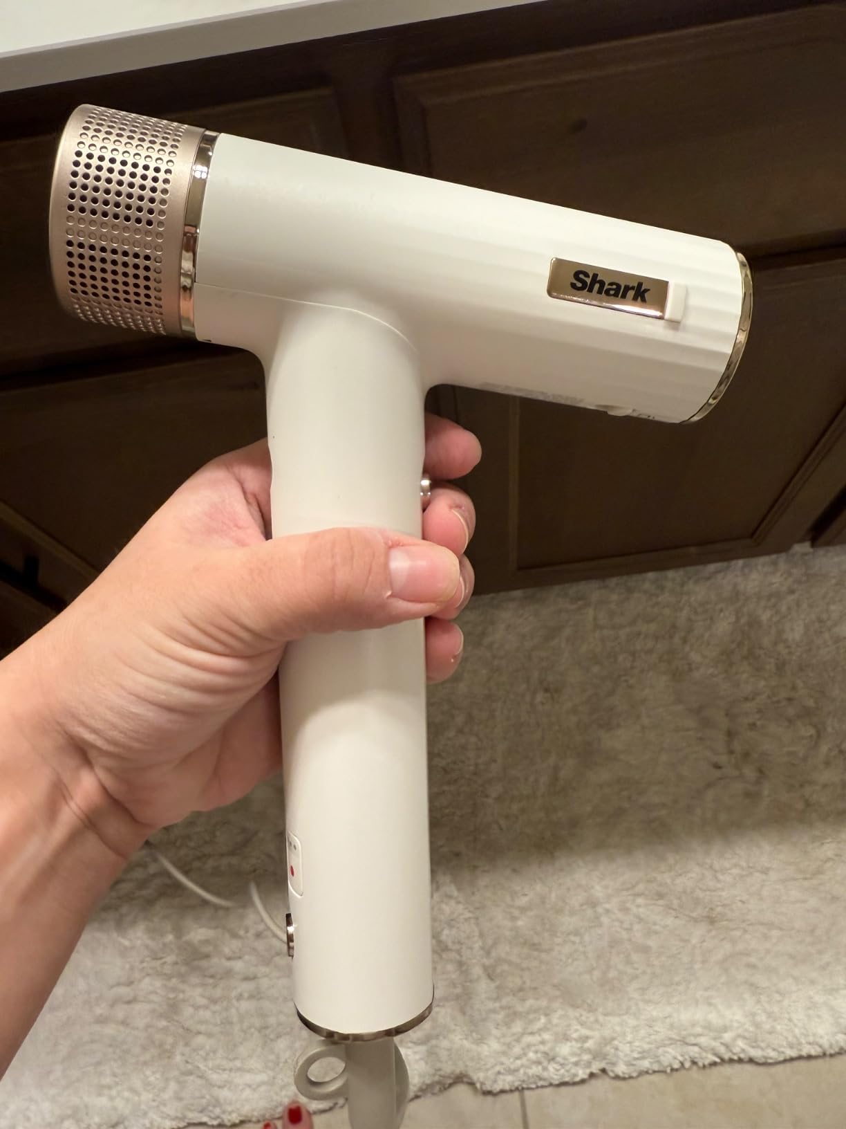 Shark SpeedStyle Ionic Hair Dryer w/Concentrator, Lightweight, HD301 | Turbo Concentrator Smooths Every Strand, Auto-Optimized Heat Settings, Cool Shot Locks Style, Less Frizz customer photo 1