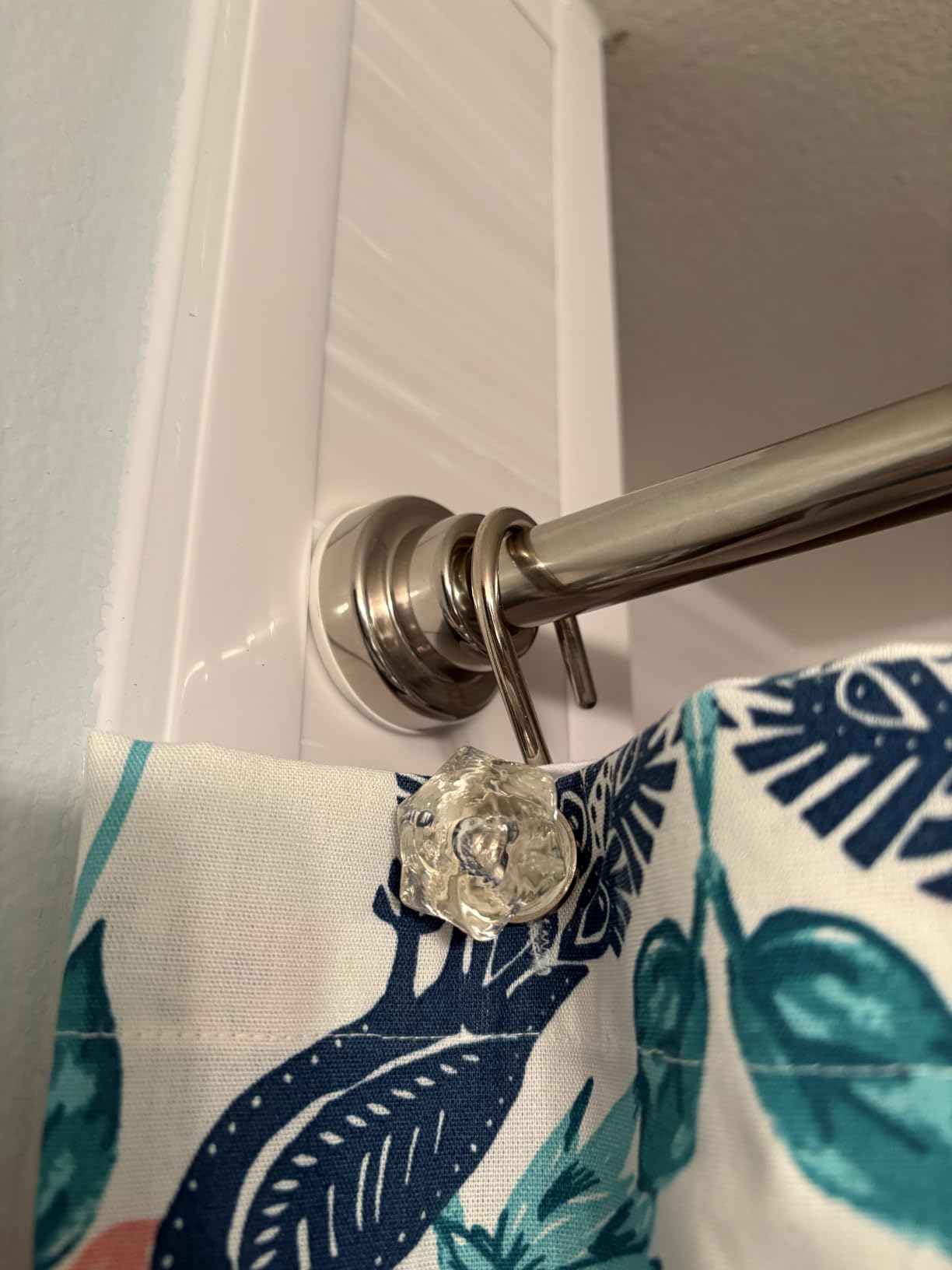 TEECK Shower Curtain Rod, 32-80 inch Adjustable Spring Tension Curtain Rod, Never Rust Anti-Slip Curtain Rod, No Drilling customer photo 2