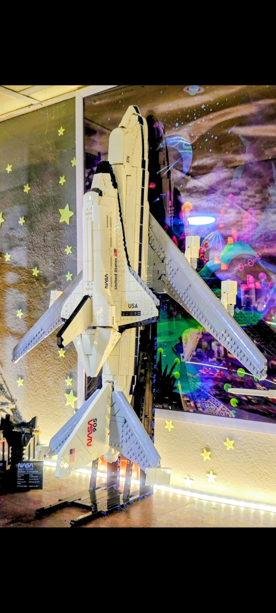 LEGO Icons Shuttle Carrier Aircraft Building Set for Adults - Spaceship & Airplane Model Kit for Adults, Ages 18+ - Air & Space Decor - Gift for Birthdays - 10360 customer photo 1