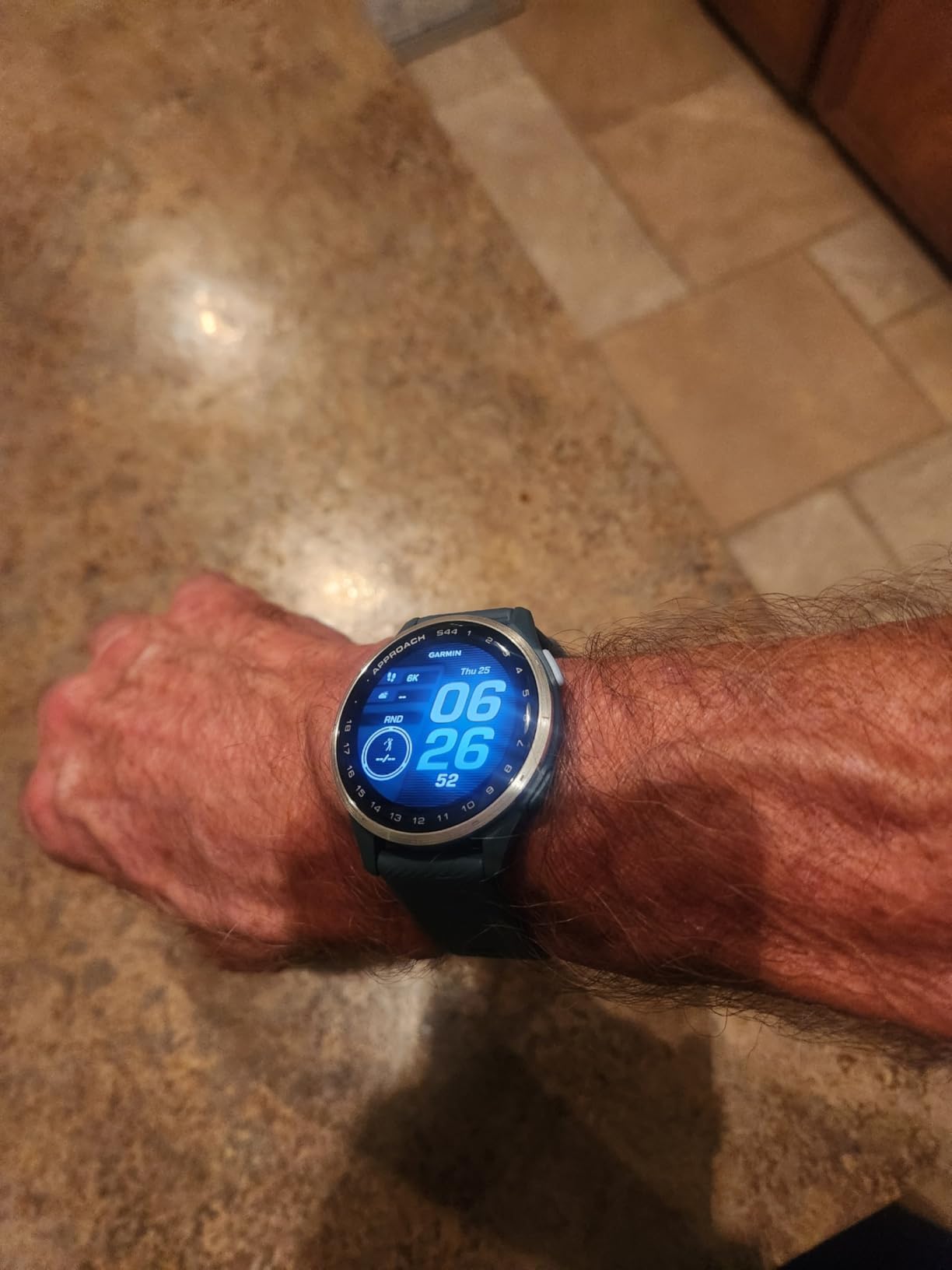 Garmin Approach S44, Essential Golf GPS Smartwatch, AMOLED Display, On-Course Features, Silver Aluminum Bezel with Twilight Silicone Band customer photo 2