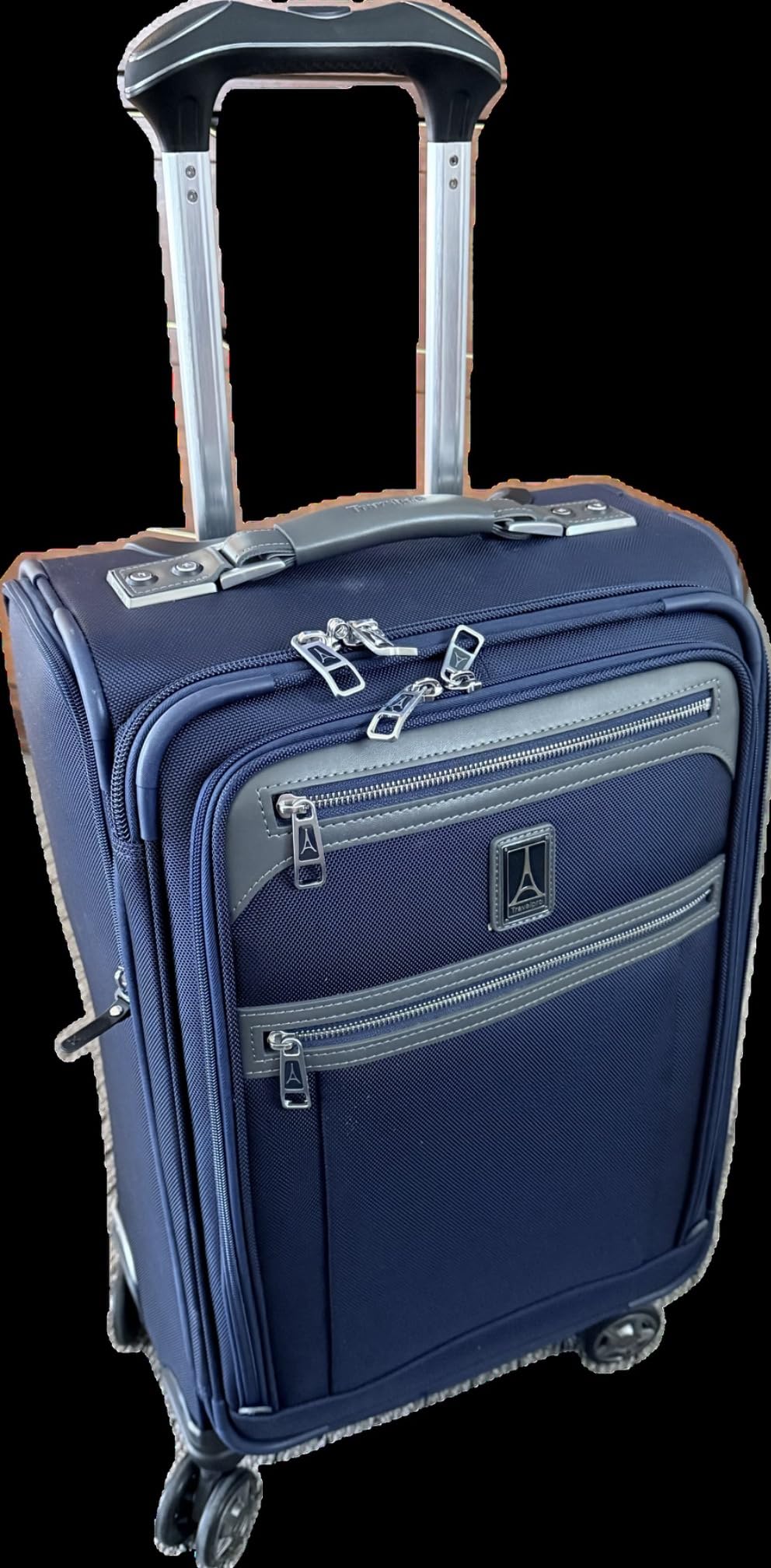 Travelpro Platinum Elite Checked Luggage Spinner, Navy, 29-Inch | Expandable Softside With USB Port, Built-In Suiter, 8 Wheels & TSA-Approved Lock for Travelers customer photo 1