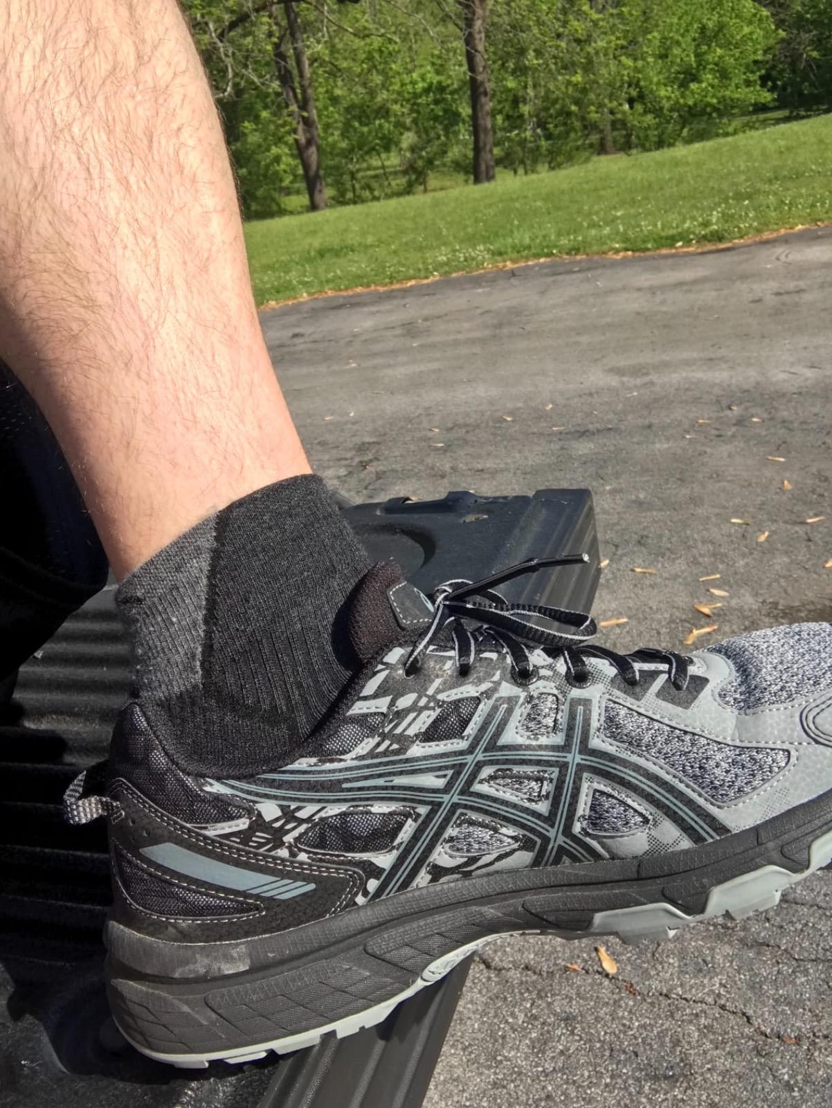 Darn Tough Vermont Men's Hiker Quarter Midweight Cushion Socks (1959) customer photo 2