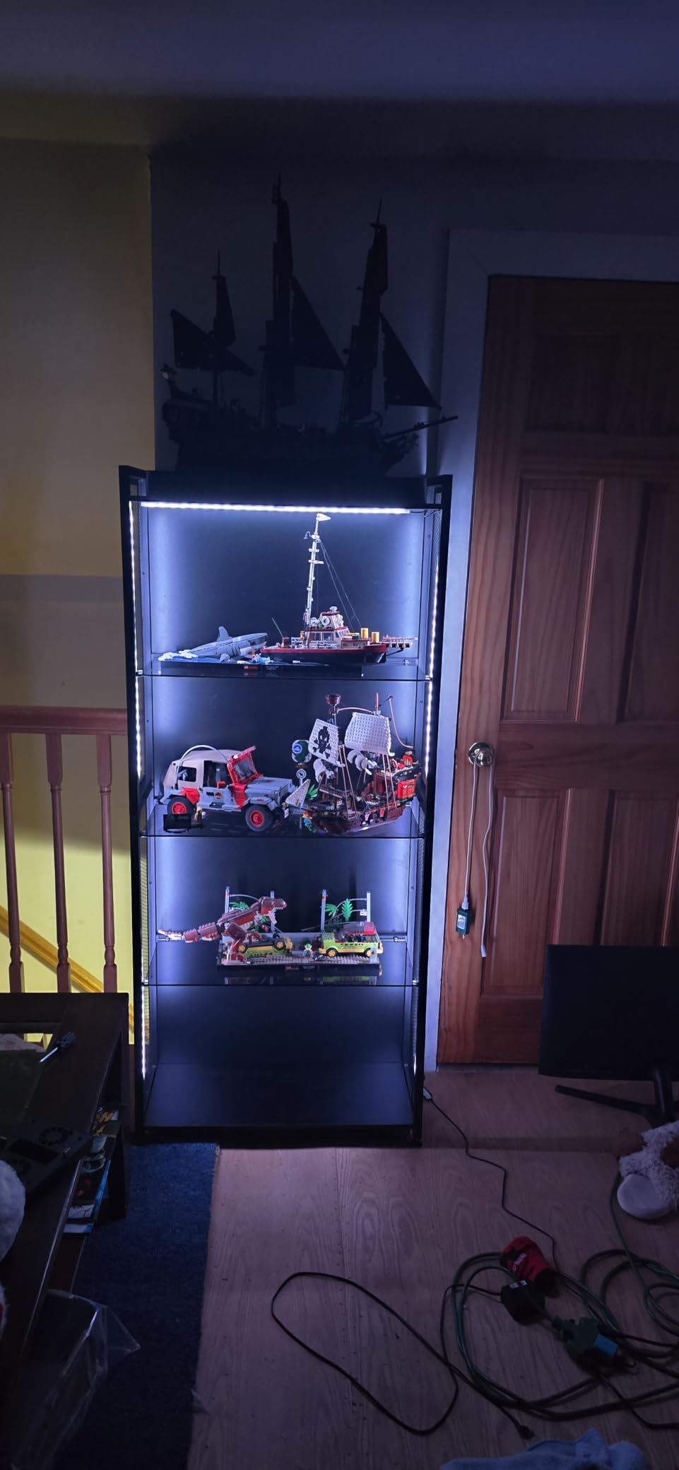 AODK Display Case with Glass Shelves and RGB Lights, 4-Tier Display Cabinet for Collectibles, Black customer photo 2