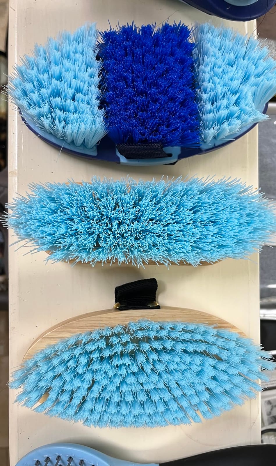 Horse Grooming Kit, 14-in-1 Professional Horse Brush Supplies Set for Grooming & Care, with Horse Brushes, Curry Comb, Hoof Pick & Waterproof Storage Tote Bag (Blue) customer photo 1