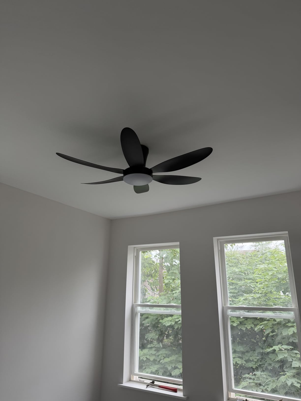 GJeg Ceiling Fan with Lights, 42 inch Low Profile, Black customer photo 2