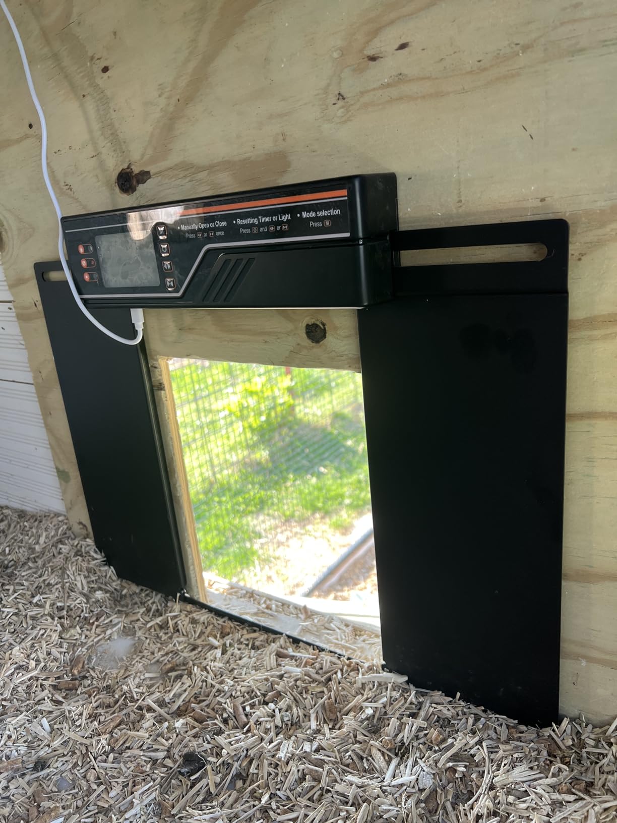 7W Solar Powered Large Automatic Chicken Coop Door, 4Modes Aluminum Horizontally Dual-Door Design with Timer & Light Sensor, Auto Chicken Door with Remote Control, Excellent Anti-Pinch customer photo 1
