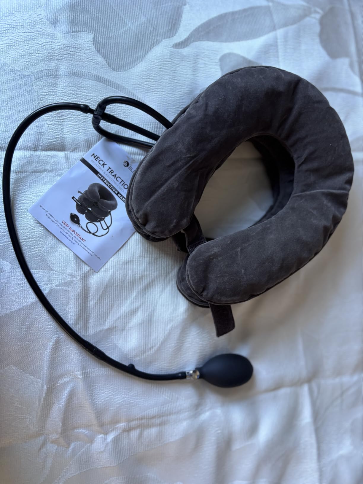 Cervical Neck Stretcher and Cervical Traction Device, Inflatable Neck Traction Device for Home Use, Decompression Devices and Support Brace for Pinched Nerve Relief, Extender Pillow and Hammock customer photo 2