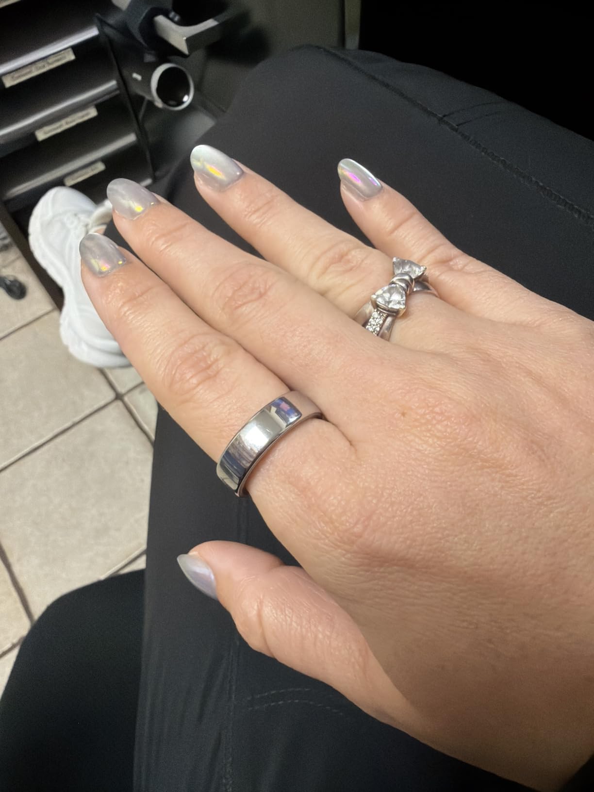 Oura Ring 5 Smart Ring - Silver - Size 7 - Fitness & Sleep Tracker | World's Smallest Smart Ring, Activity, Women's Health, AI Advisor, 1 Week Battery Life, IP68 Waterproof customer photo 1