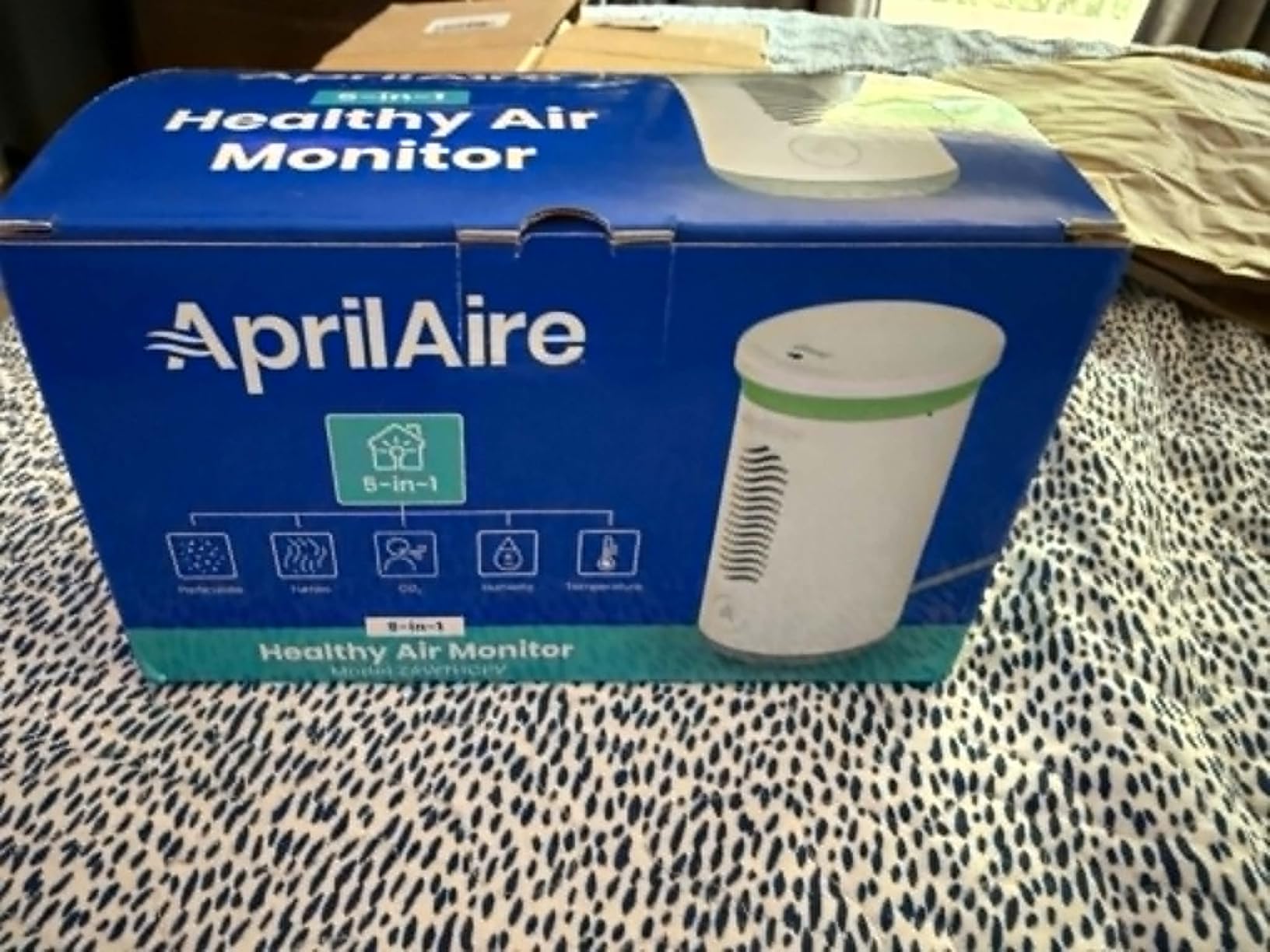 AprilAire ZAWTHCPV Smart Indoor 5-in-1 Wi-Fi Air Quality Monitor (CO2, VOC, PM 2.5, Particulate Matter, Humidity and Temperature), App Controlled IAQ Monitor for Home Air Quality Sensor customer photo 1