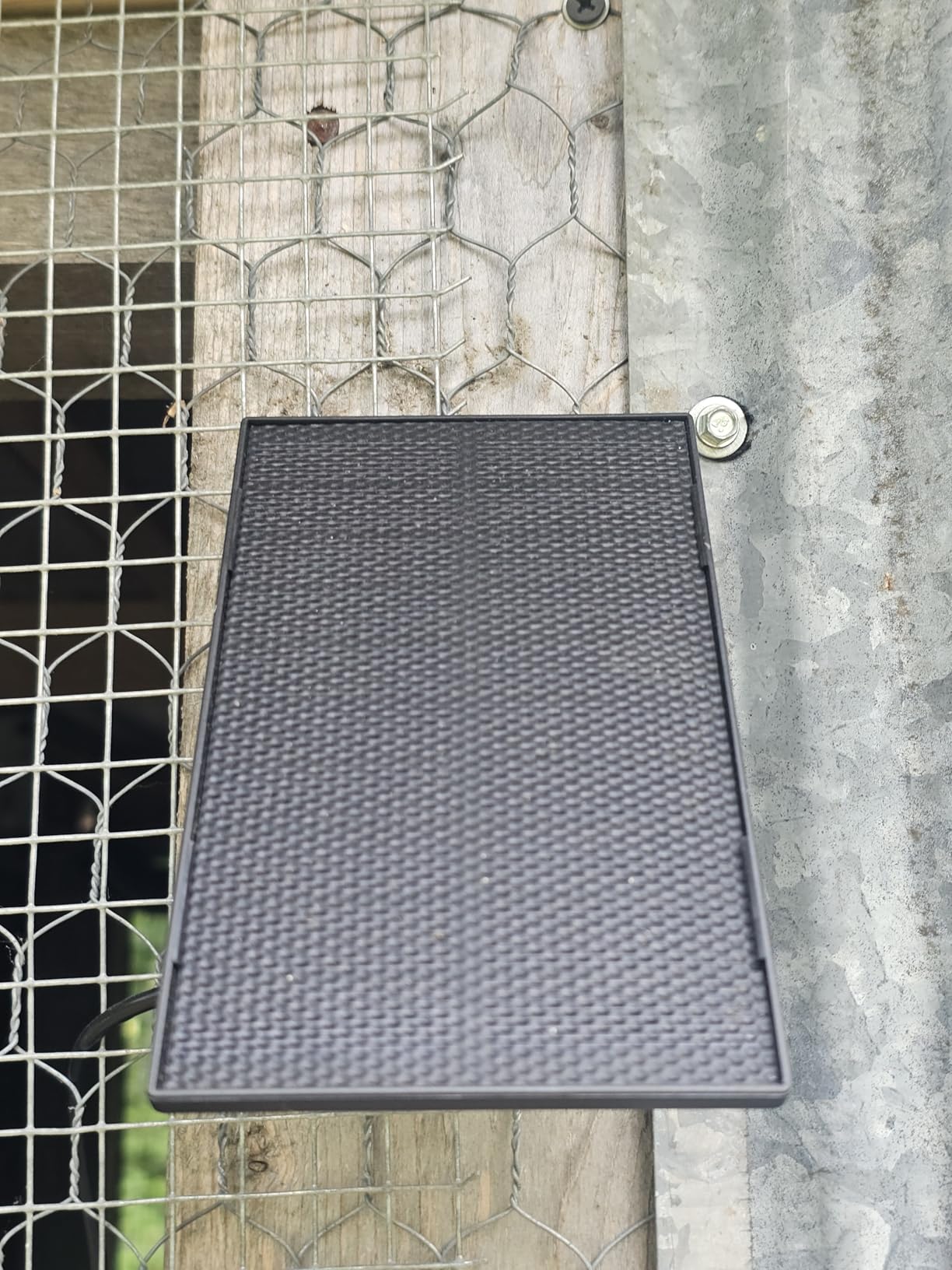 Automatic Chicken Coop Door: 3500mAh Solar Powered, 656ft Long-Range Remote, Intuitive Color LCD Display, Anti-Pinch Safety Sensor, Weather-Resistant Aluminum Auto Door for Poultry customer photo 1