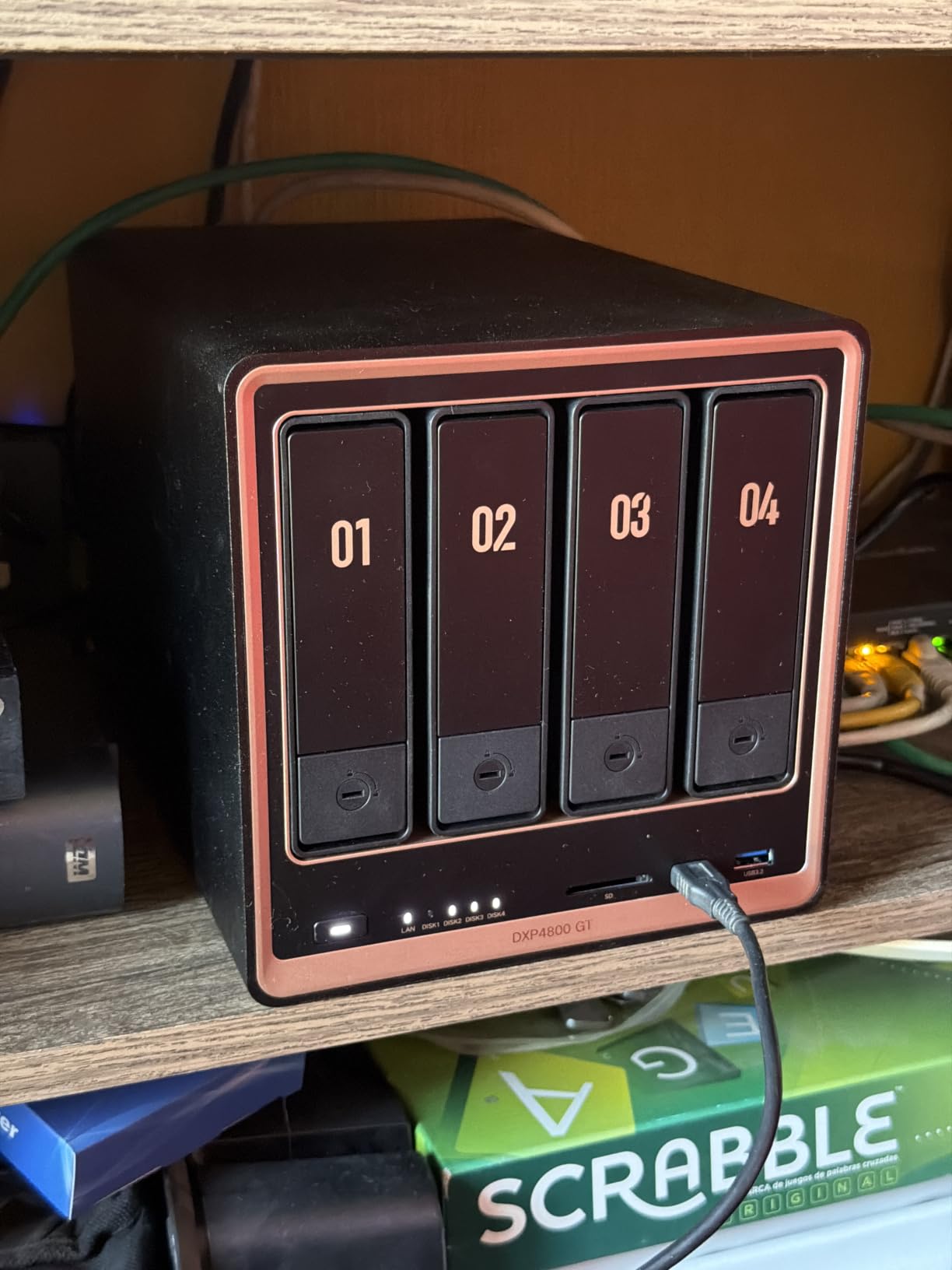 UGREEN NAS DXP4800 GT 4-Bay Desktop NAS, AMD R2514 CPU, 8GB DDR4 RAM | 2x 10GbE, 2X M.2 NVMe Slots, 4K HDMI Ideal for Smart Home Enthusiasts, Office Teams, Network Attached Storage (Diskless) customer photo 2