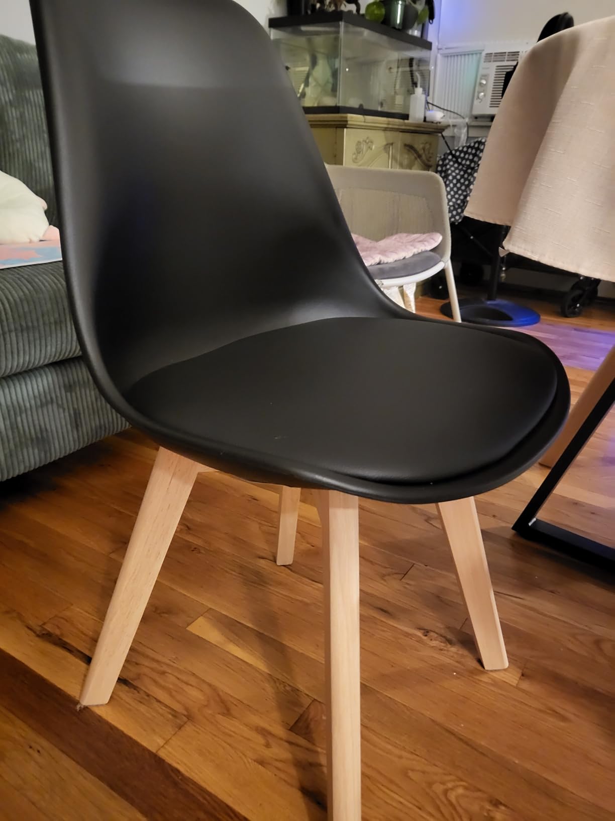 OLIXIS Dining Chairs Set of 4, PU Leather Accent Chairs for Living Room | Upholstered Kitchen Side Chair, Curved Backrest, Wood Legs, Armless, Mid Century Modern, Outdoor Patio, Bedroom, White customer photo 1
