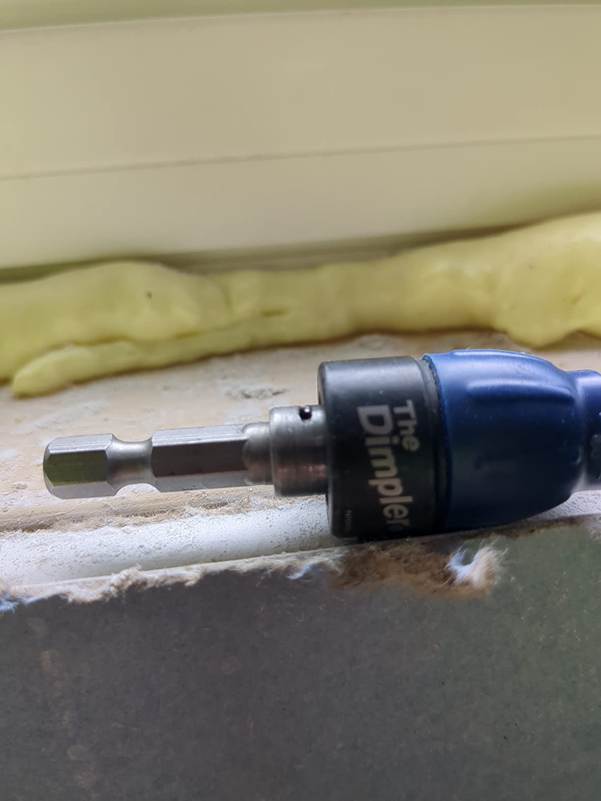 BOSCH D60498 Dimpler Drywall Screw Setter | Auto-stop depth control, reversible while chucked, magnetic Phillips P2 tip, helps set drywall screws without tear-out customer photo 1