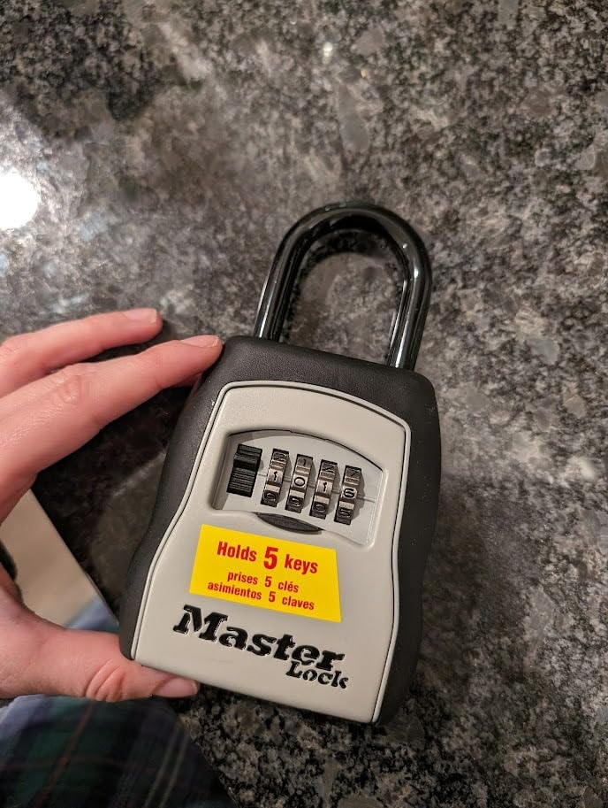 Master Lock Portable Key Lock Box, Combination Lock Box Holds 5 Keys 5400EC customer photo 1
