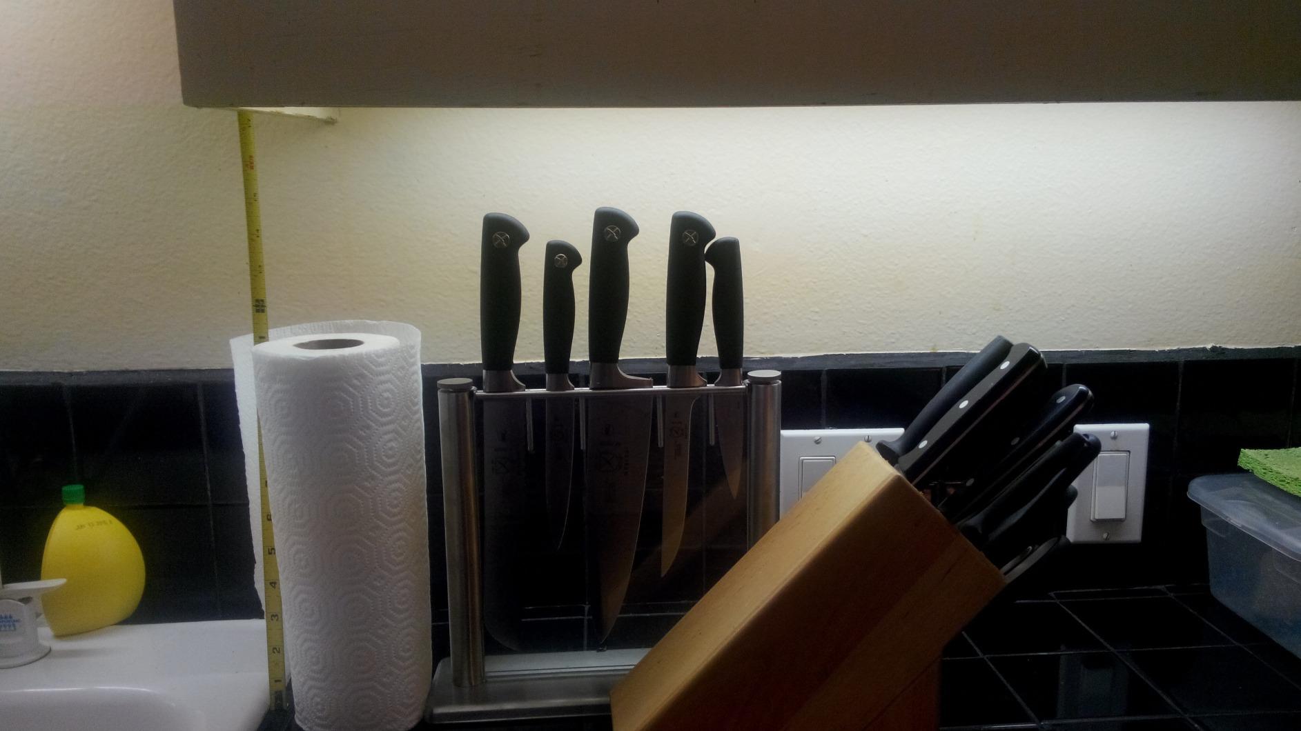 Mercer Culinary M20000 Genesis 6-Piece Forged Knife Block Set, Tempered Glass Block,Black customer photo 2