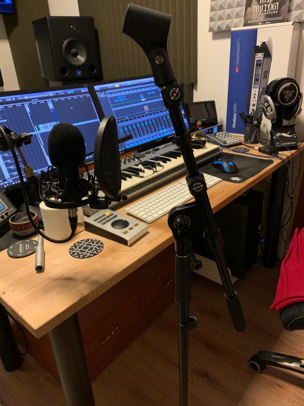 K&M König & Meyer 21090.500.55 Tripod Microphone Stand - Adjustable Telescoping 2-Piece Boom Arm - Professional Grade - Heavy Duty with Folding Leg Base - German Made Black customer photo 1