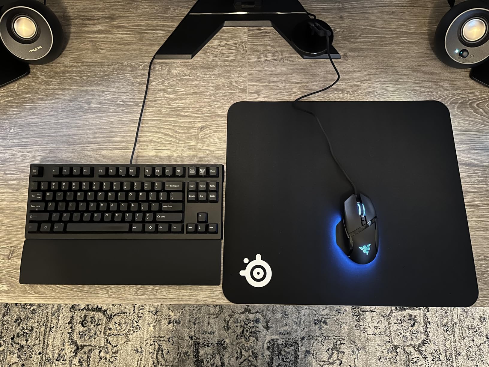 SteelSeries QcK Medium Gaming Mousepad — Black — Non-Slip Silicone Rubber Base — Peak Tracking and Stability — Optimized for Gaming Sensors — 320 mm x 270 mm — FPS, MOBAs, RTS, MMO customer photo 2