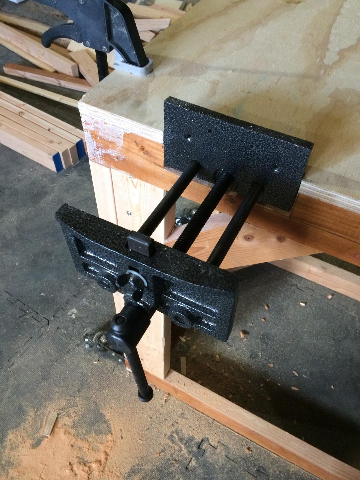 Olympia Tools 38-736 Woodworker’s Vise, 6-1/2-Inch , Gray customer photo 2