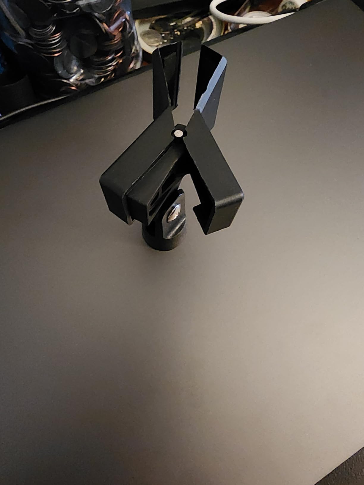 Pyle microphone stand - universal mic stand with compact heavy base, floor standing design, height adjustable, pivot angle clip for singing & recording (2.8' - 5' ft., 9.8